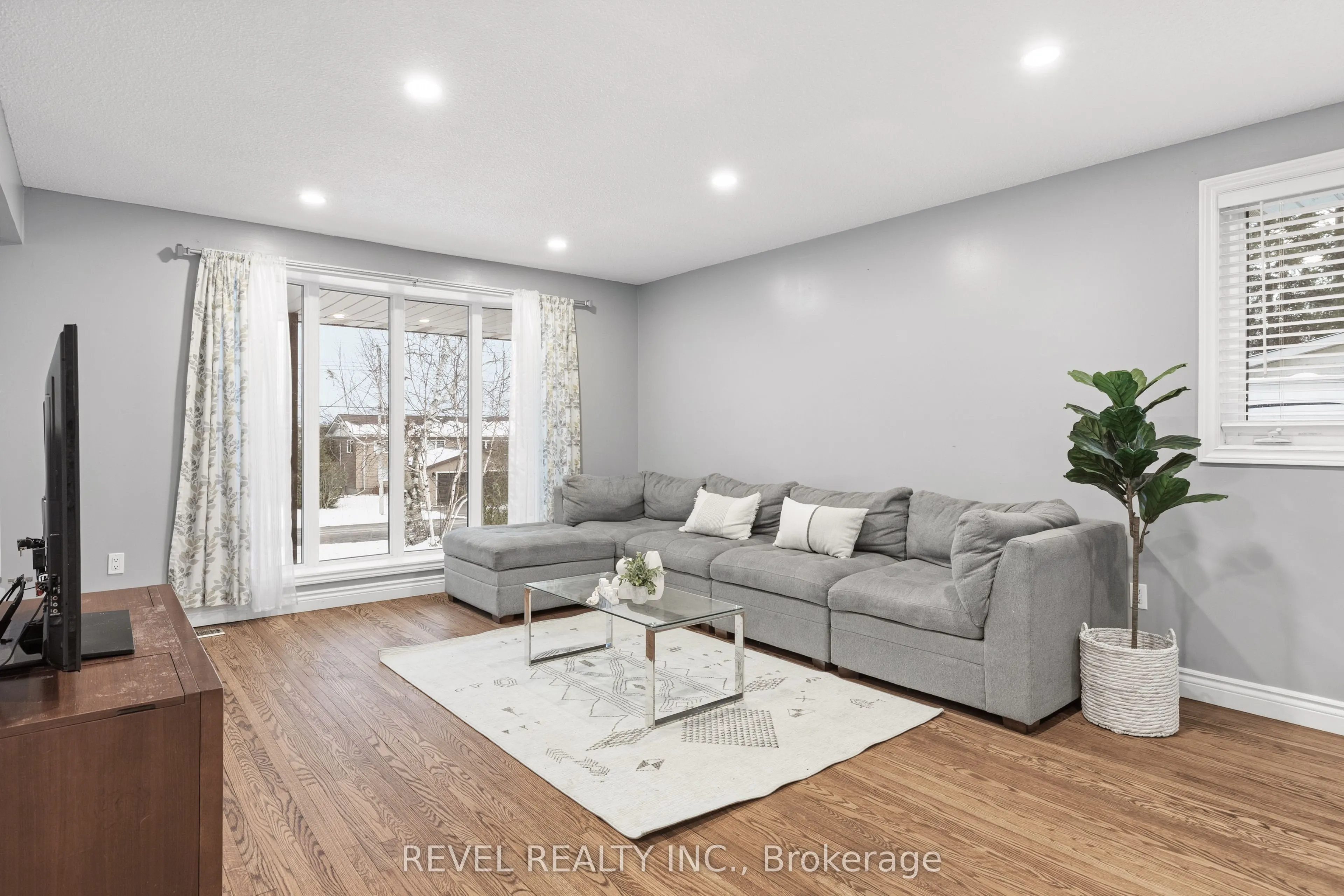 169 Victoria Drive