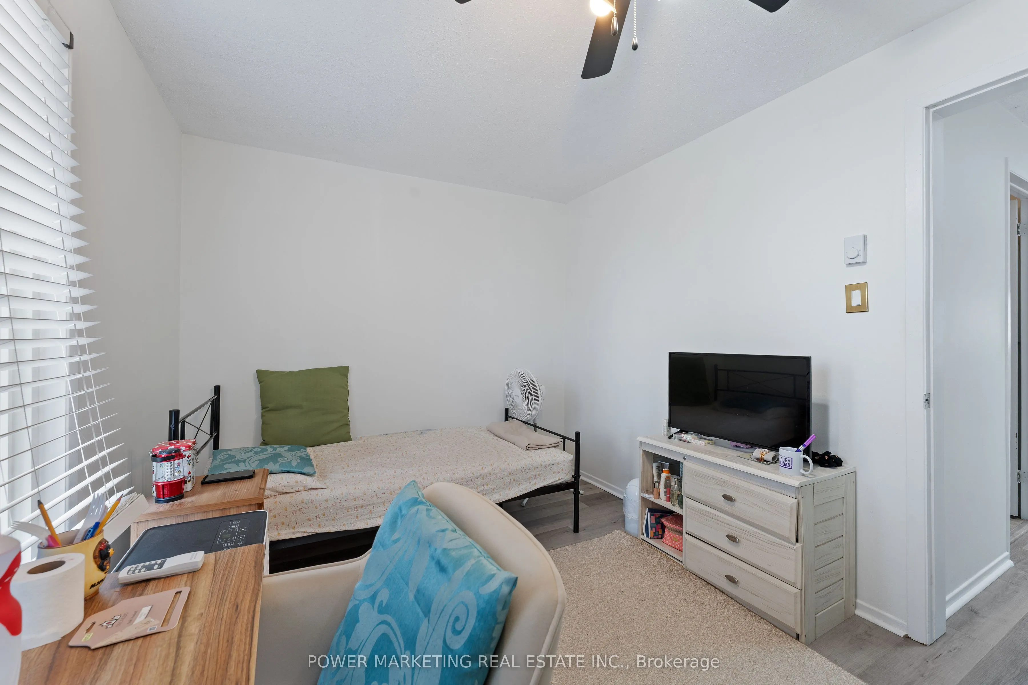 6702 Jeanne D'arc Boulevard N #B