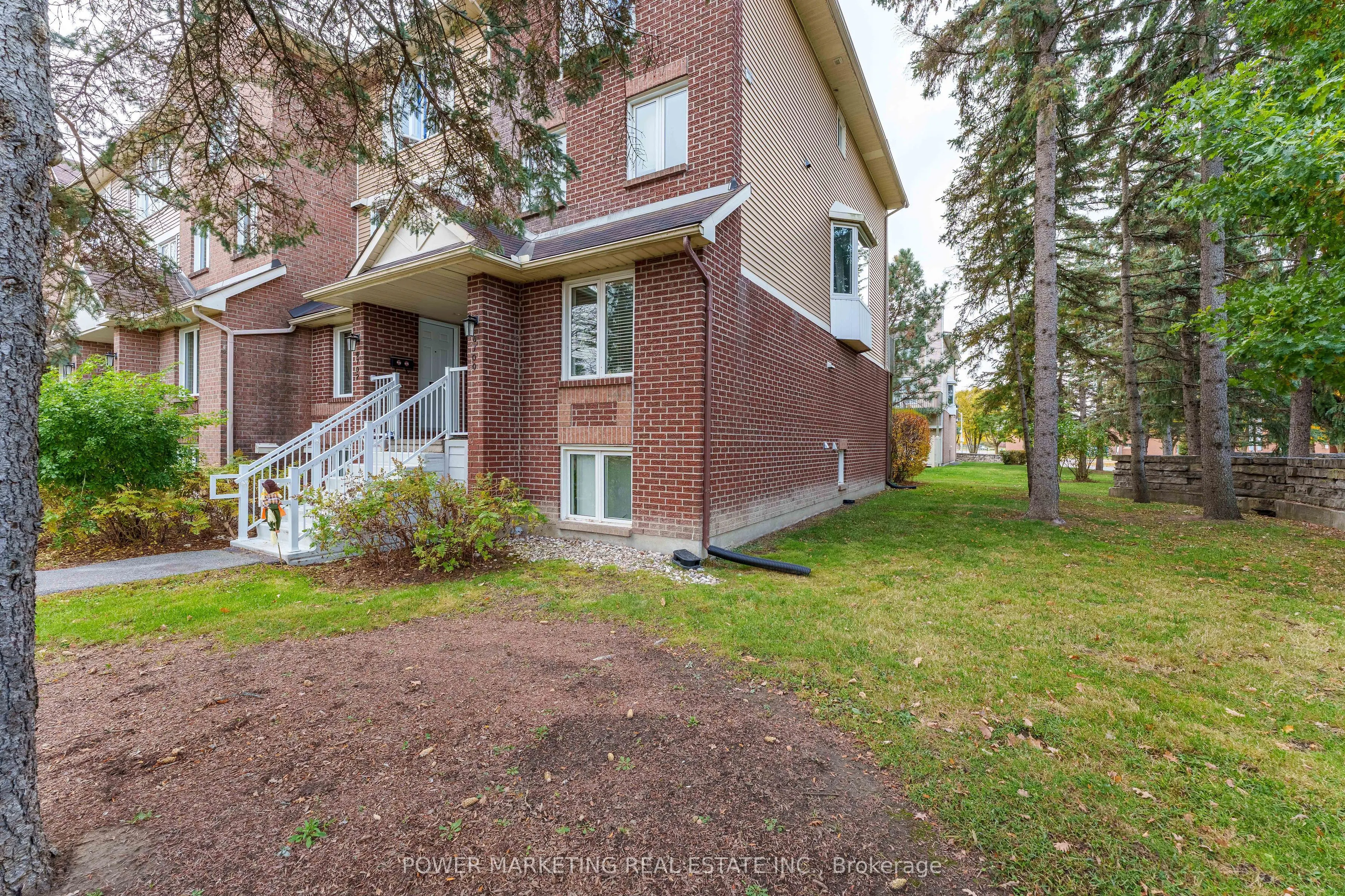 6702 Jeanne D'arc Boulevard N #B