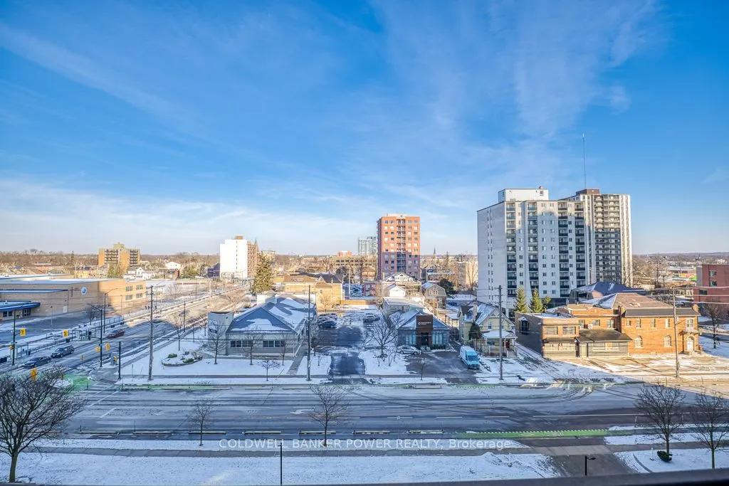 389 DUNDAS Street #701
