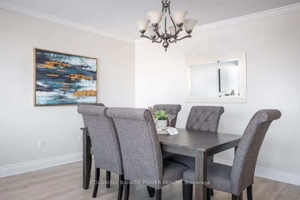 389 DUNDAS Street #701