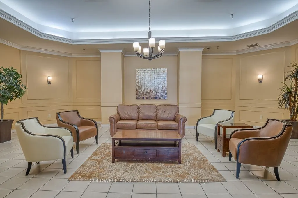 389 DUNDAS Street #701