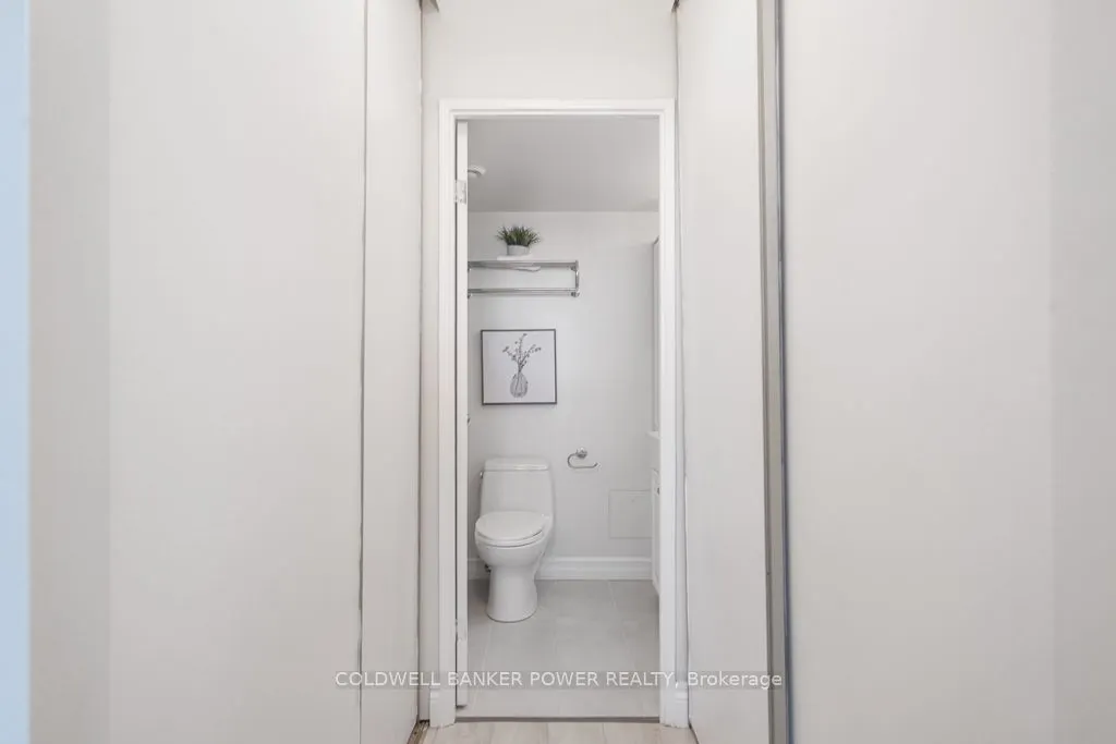 389 DUNDAS Street #701
