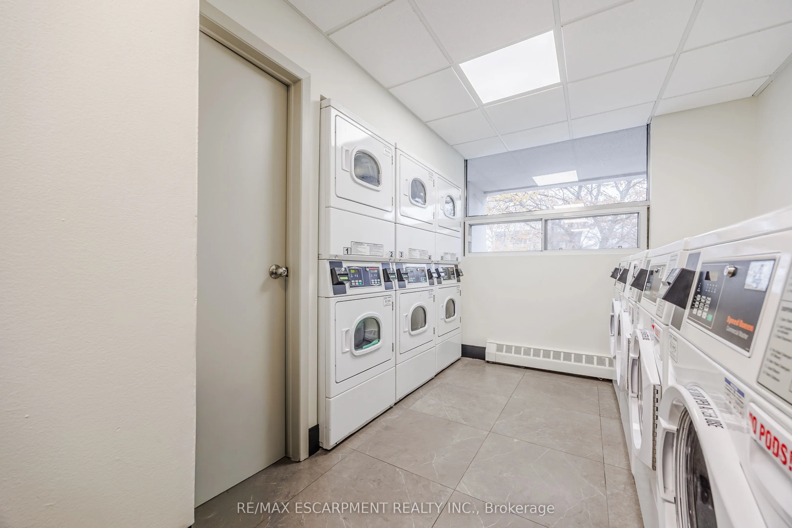 150 Charlton Avenue E #2604