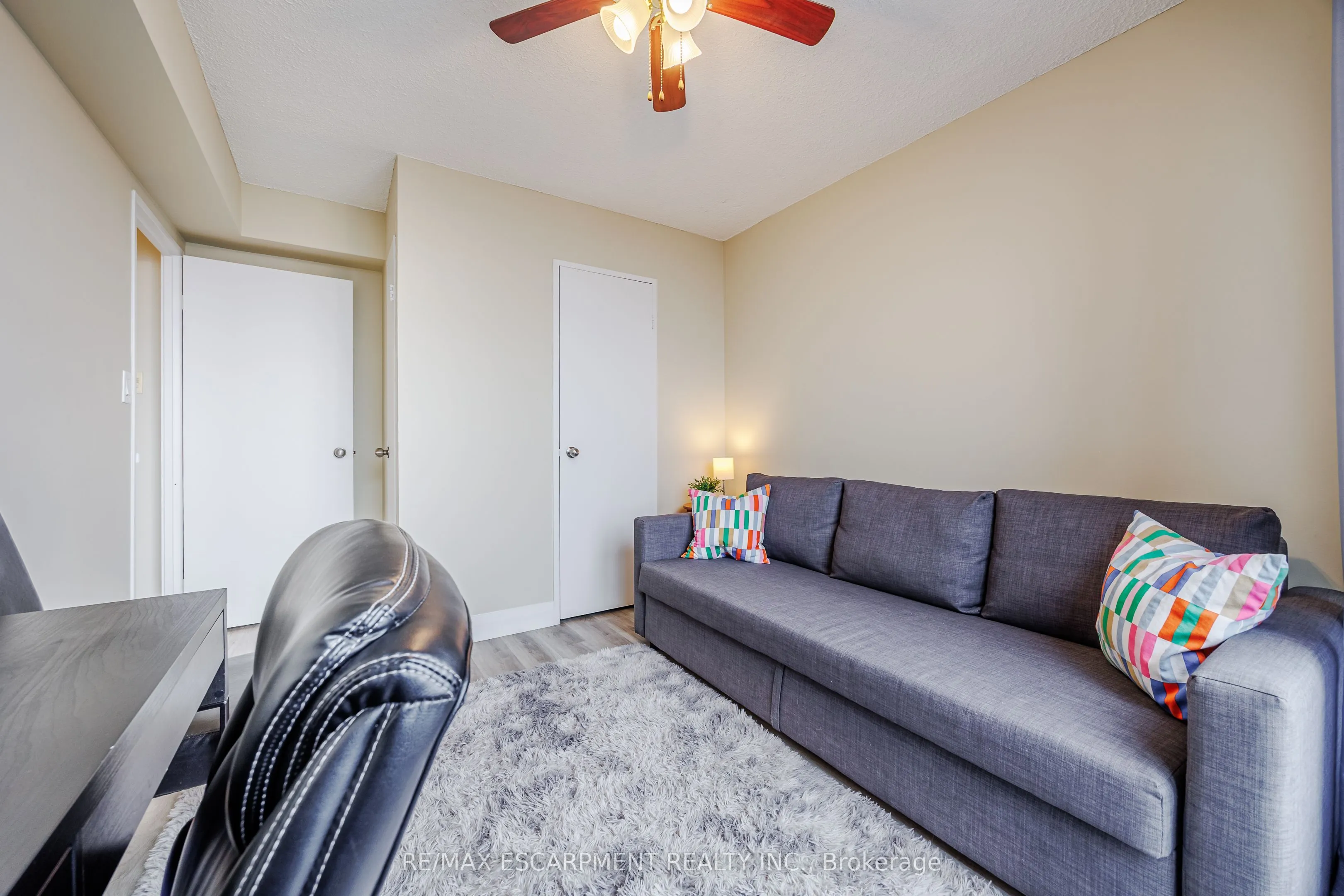 150 Charlton Avenue E #2604