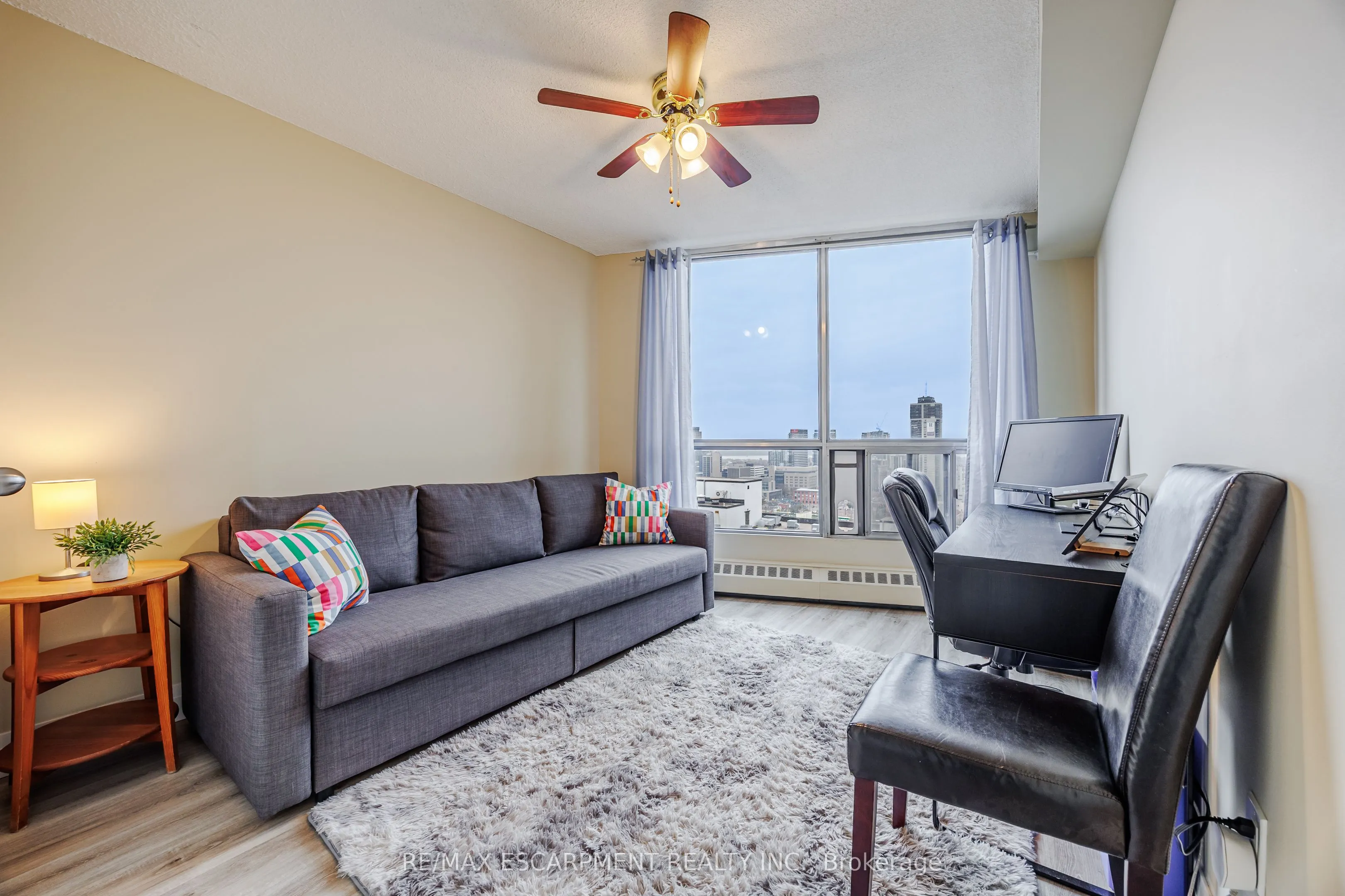 150 Charlton Avenue E #2604