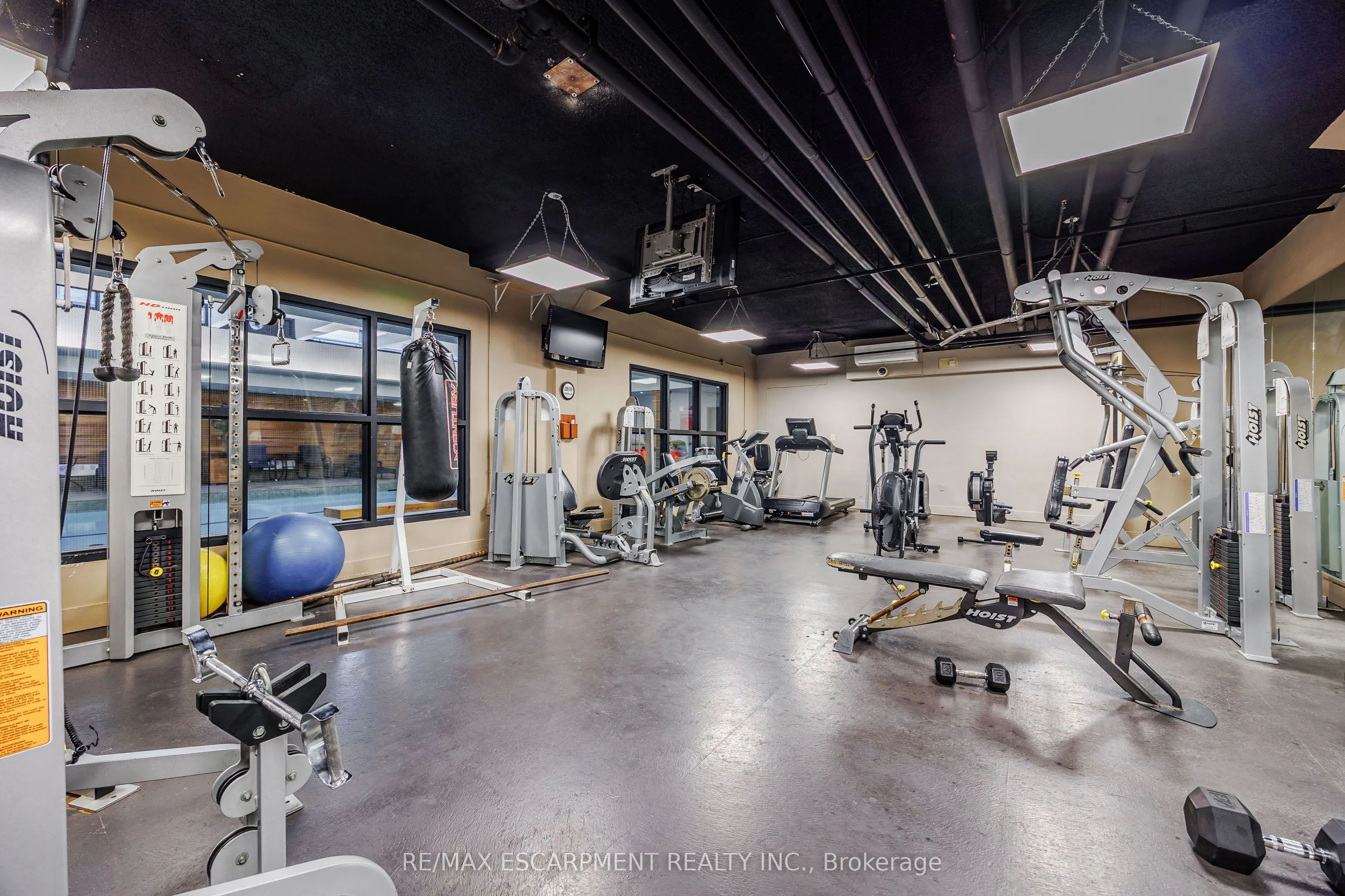 150 Charlton Avenue E #2604