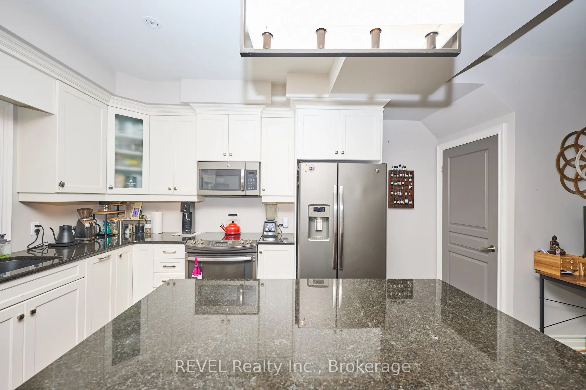 608 Simcoe Street #5