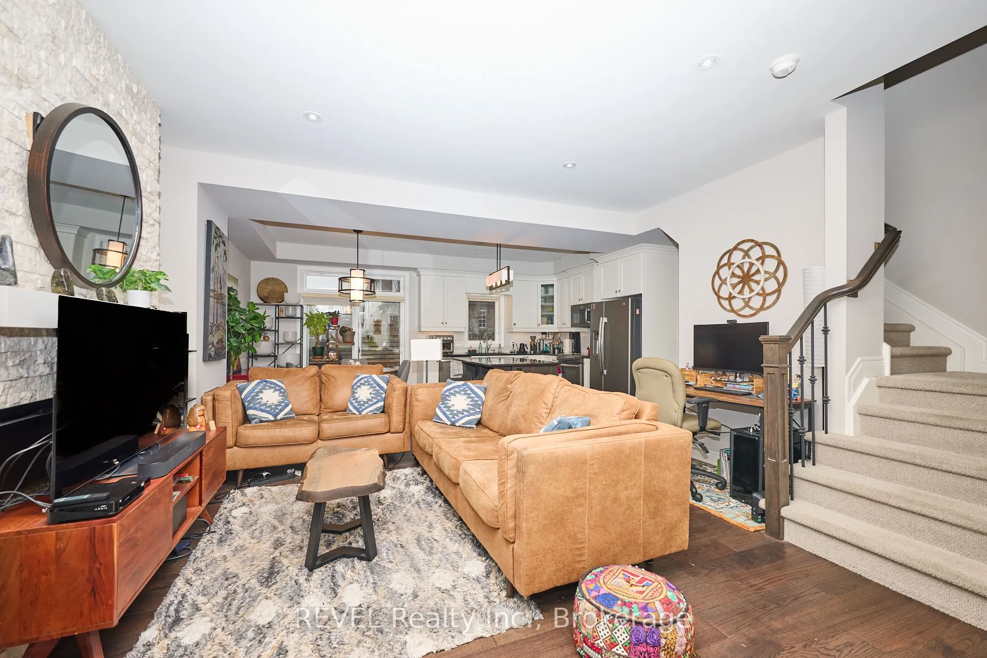 608 Simcoe Street #5