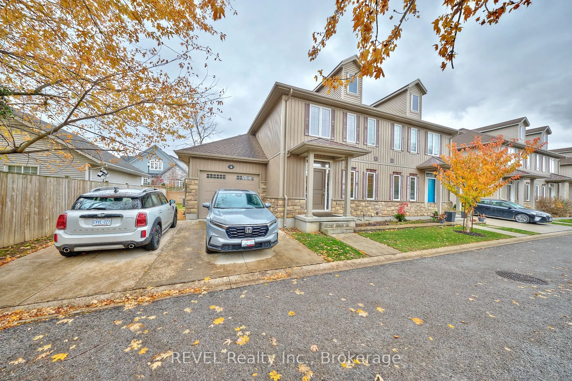 608 Simcoe Street #5