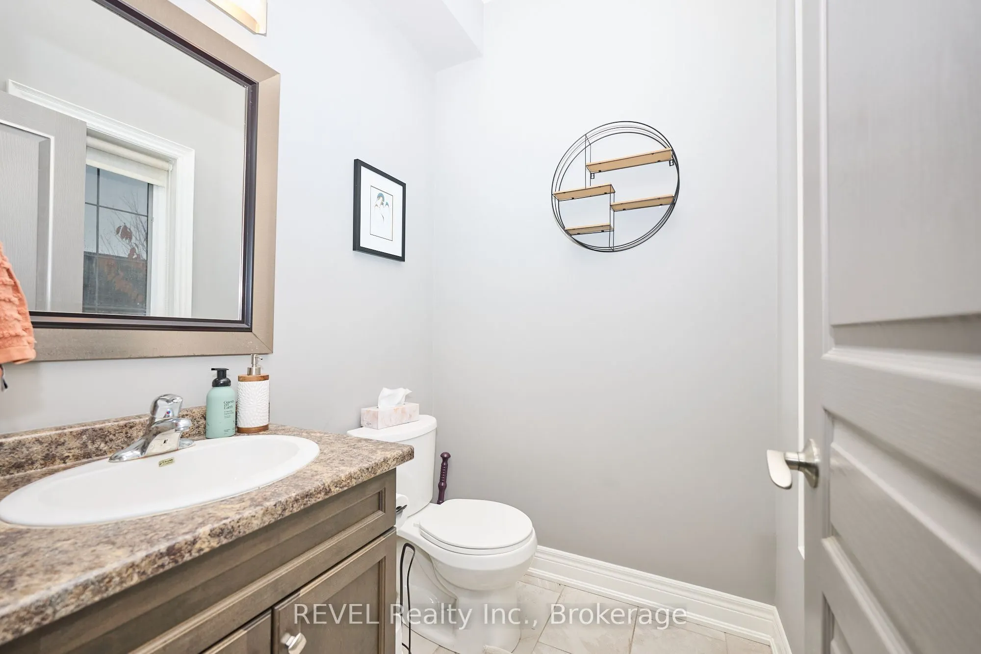 608 Simcoe Street #5
