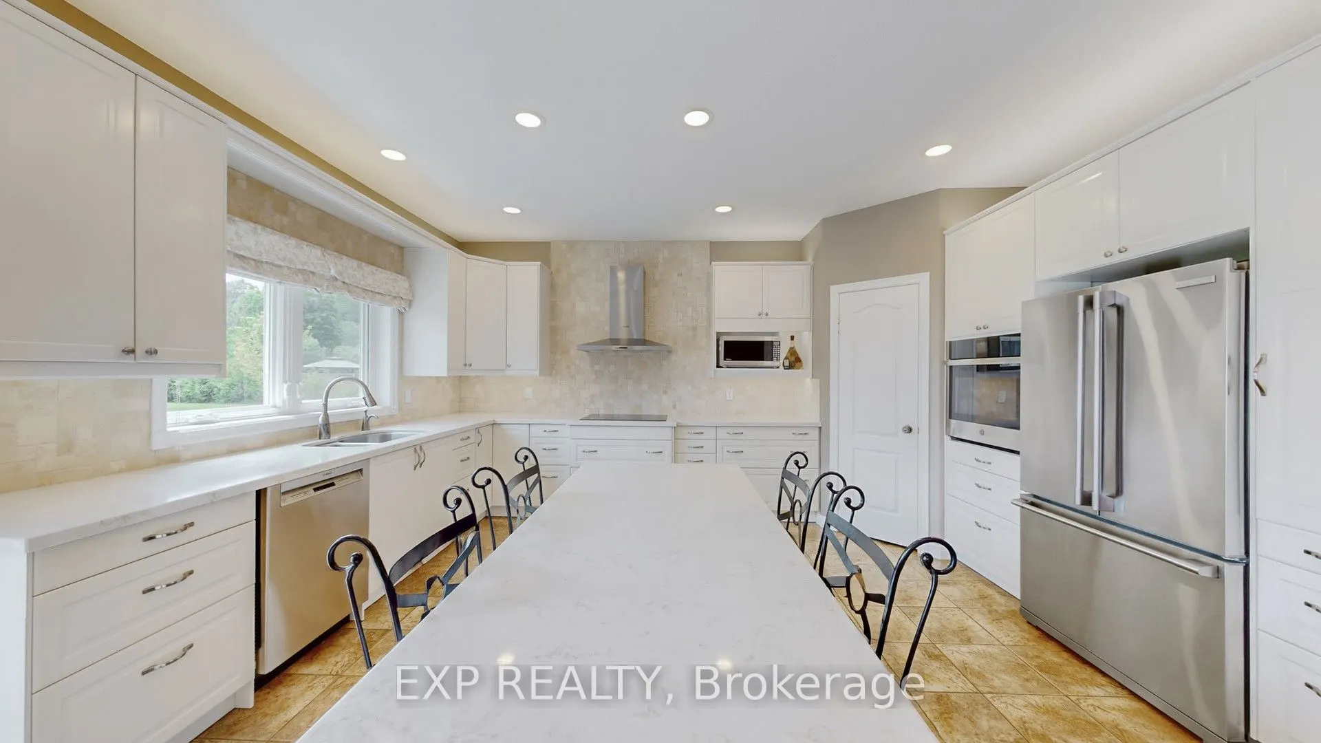 42 Somerville Crescent