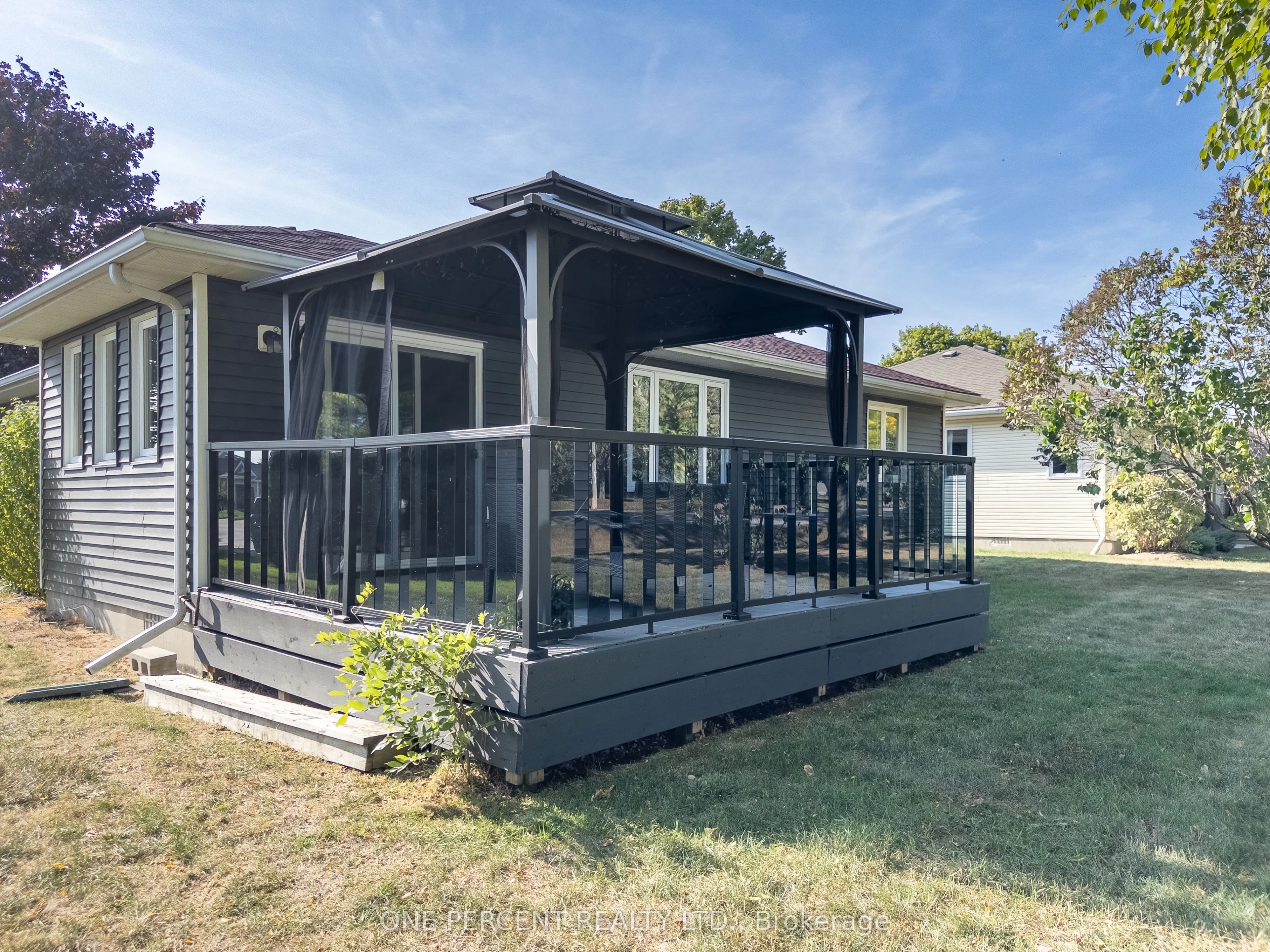 22 HERITAGE Drive