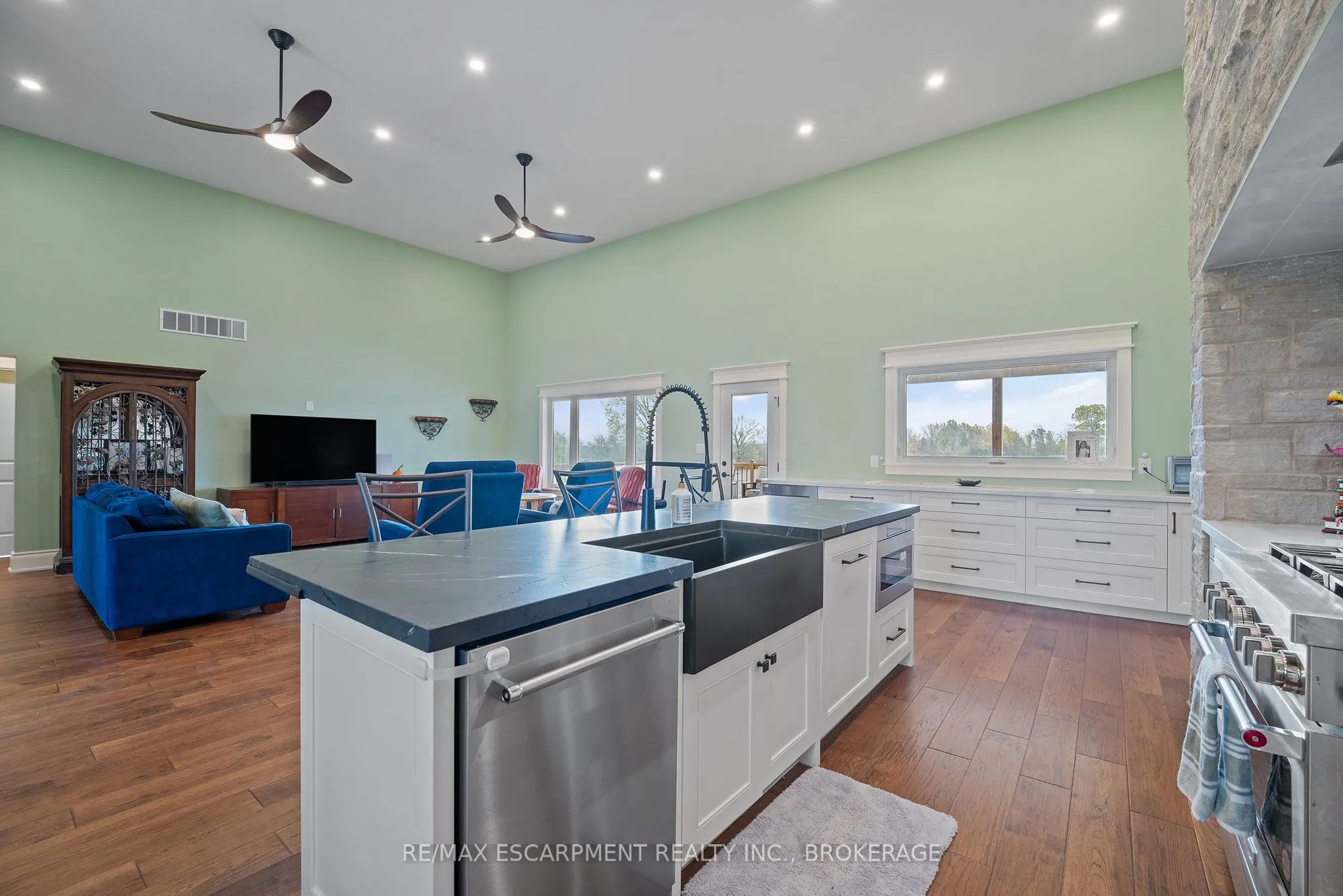 3809 Netherby Road