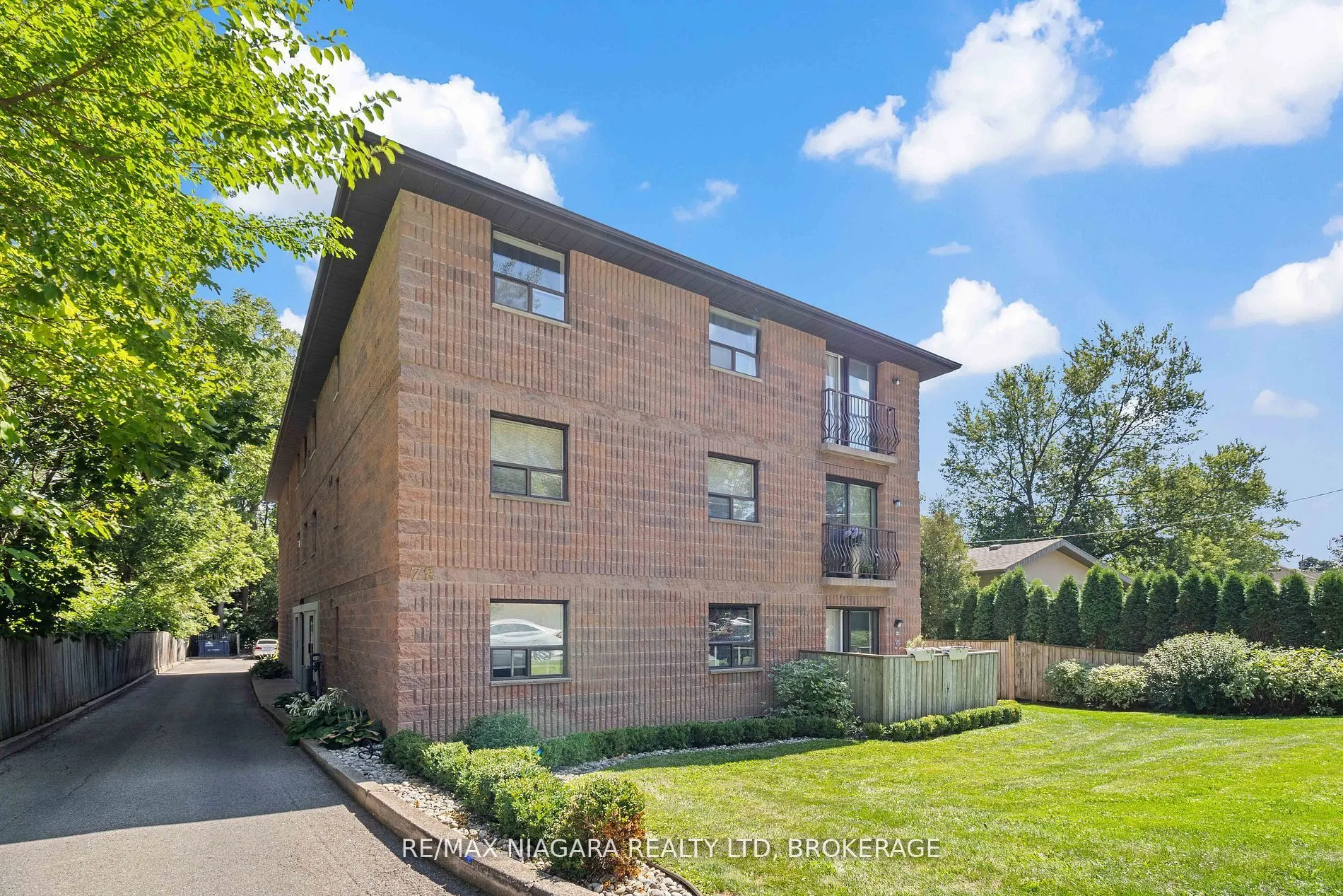 78 Welland Street N #302
