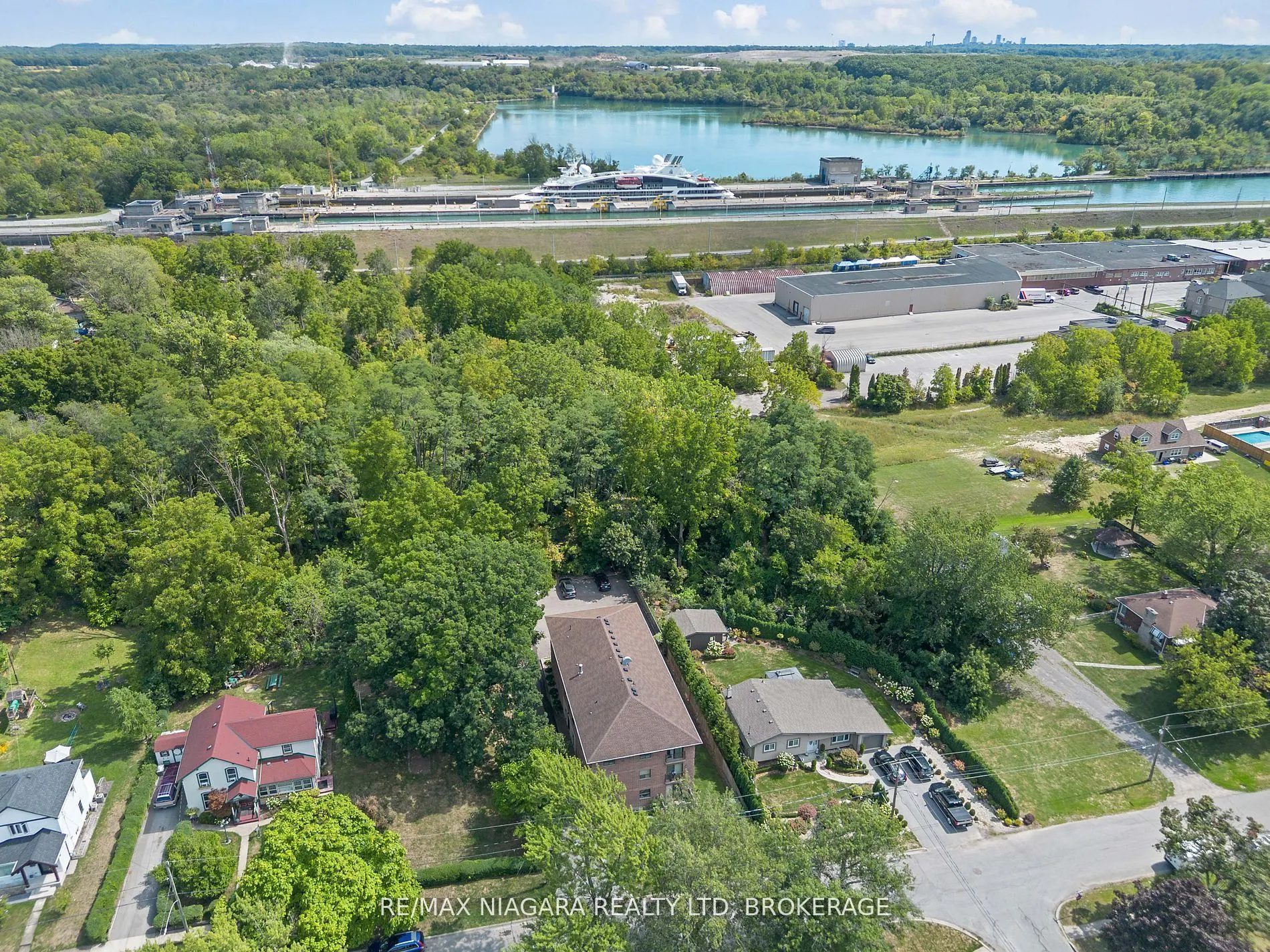 78 Welland Street N #302