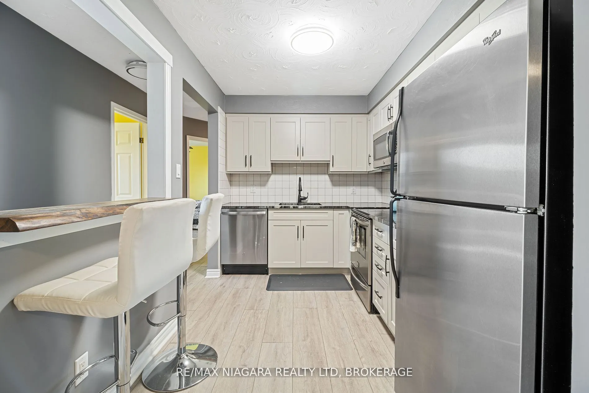 78 Welland Street N #302