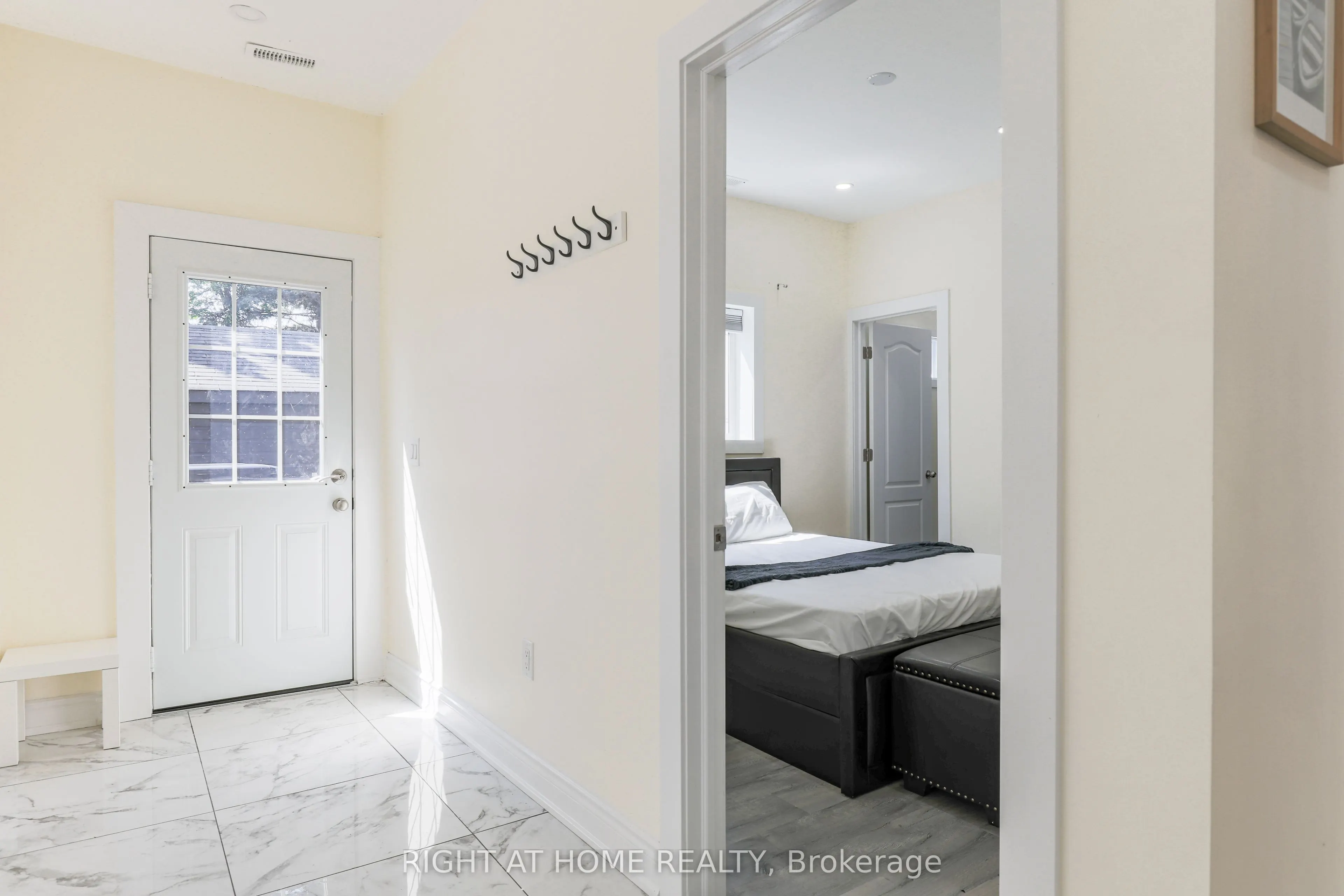 21 Shirley Anne Drive S
