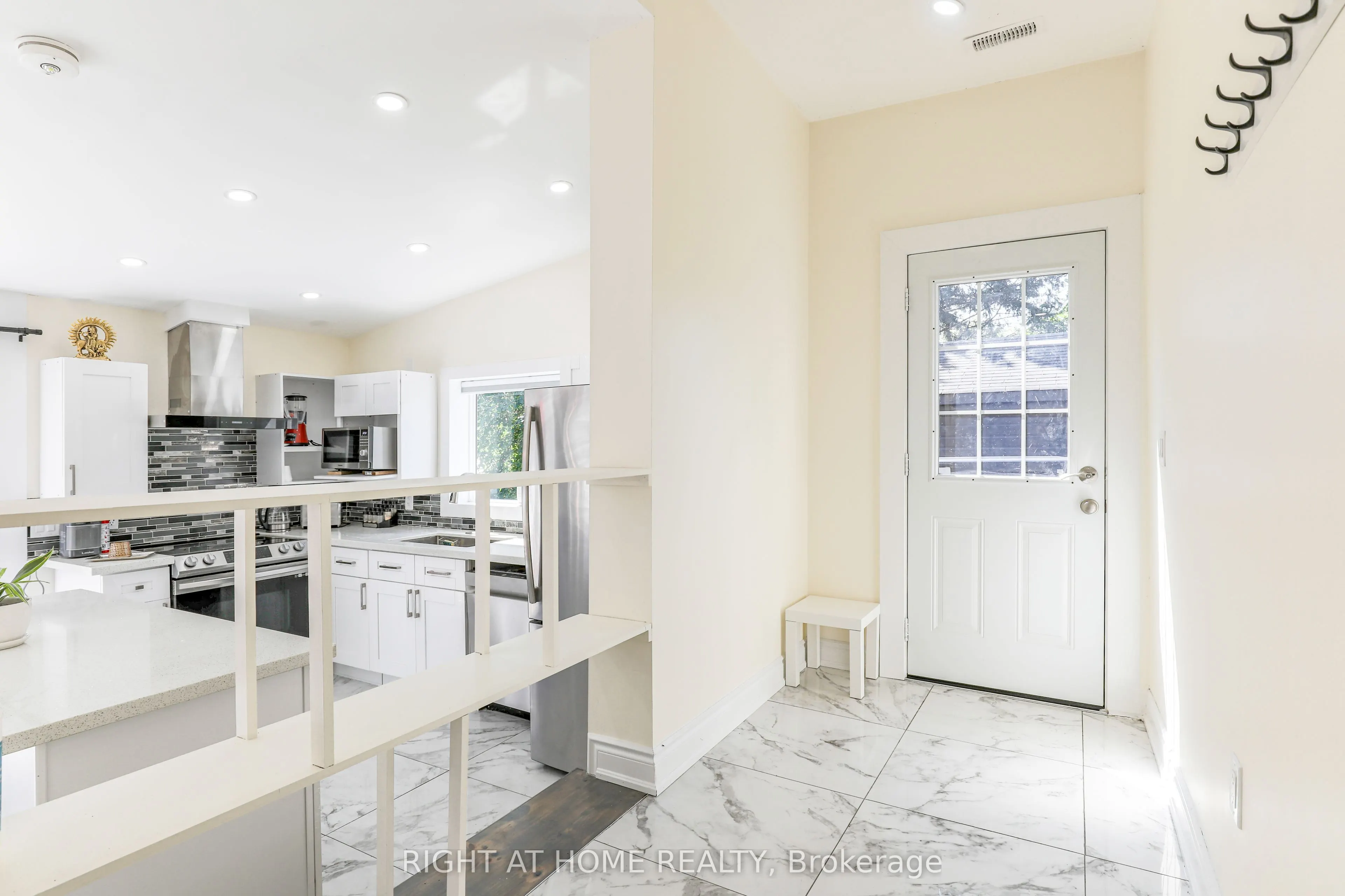 21 Shirley Anne Drive S