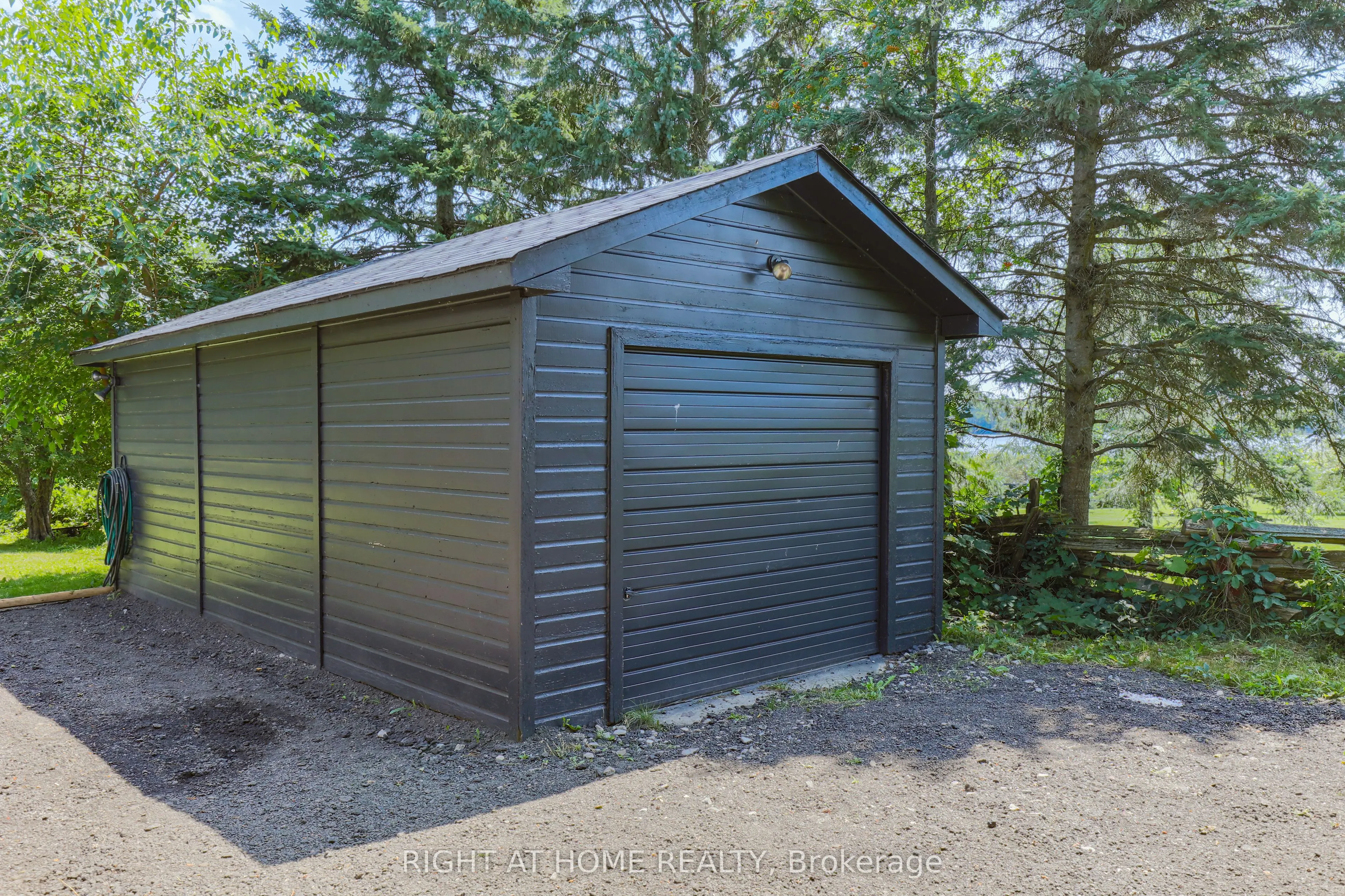 21 Shirley Anne Drive S