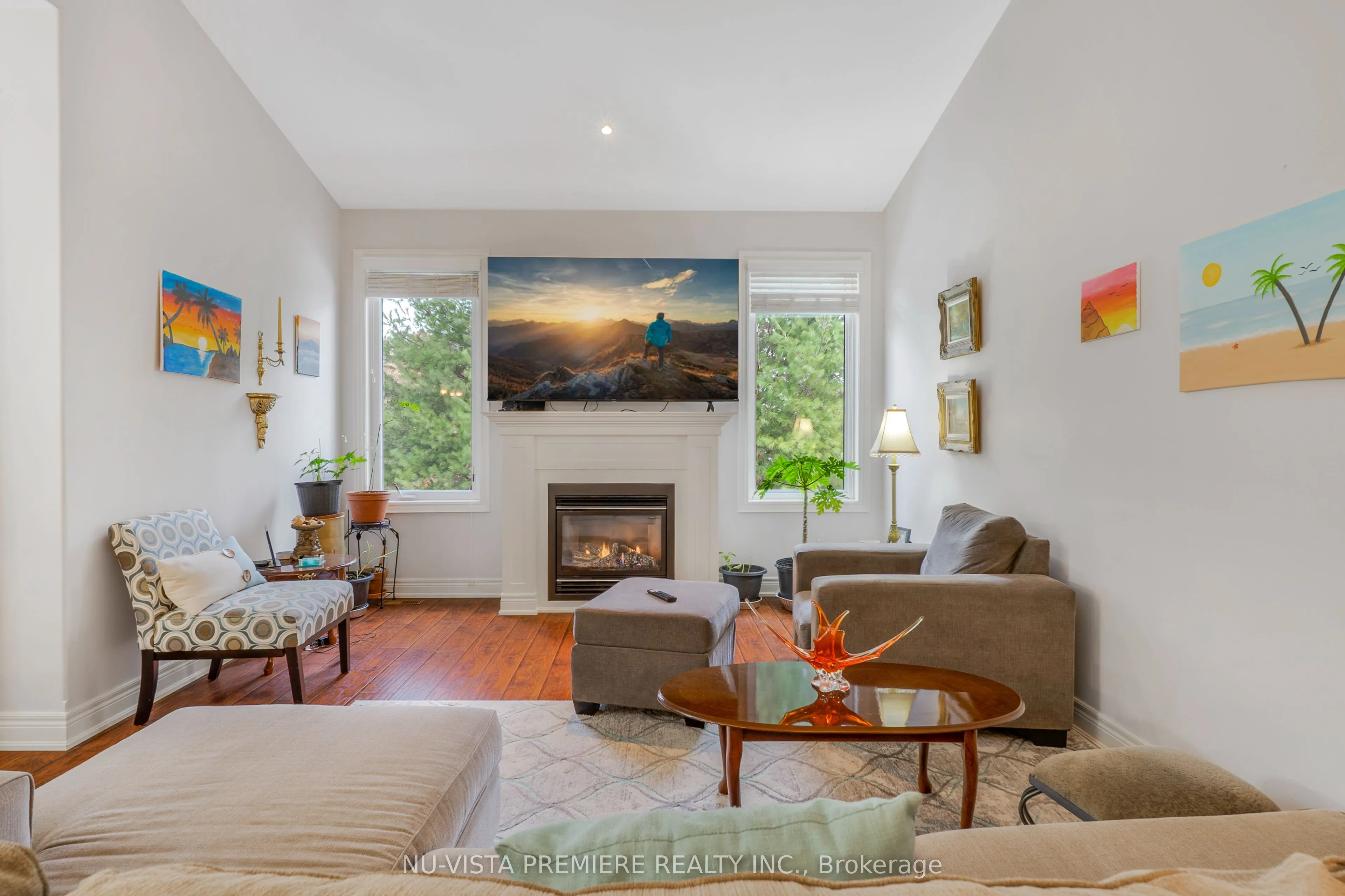 19 Hillside Drive E #10