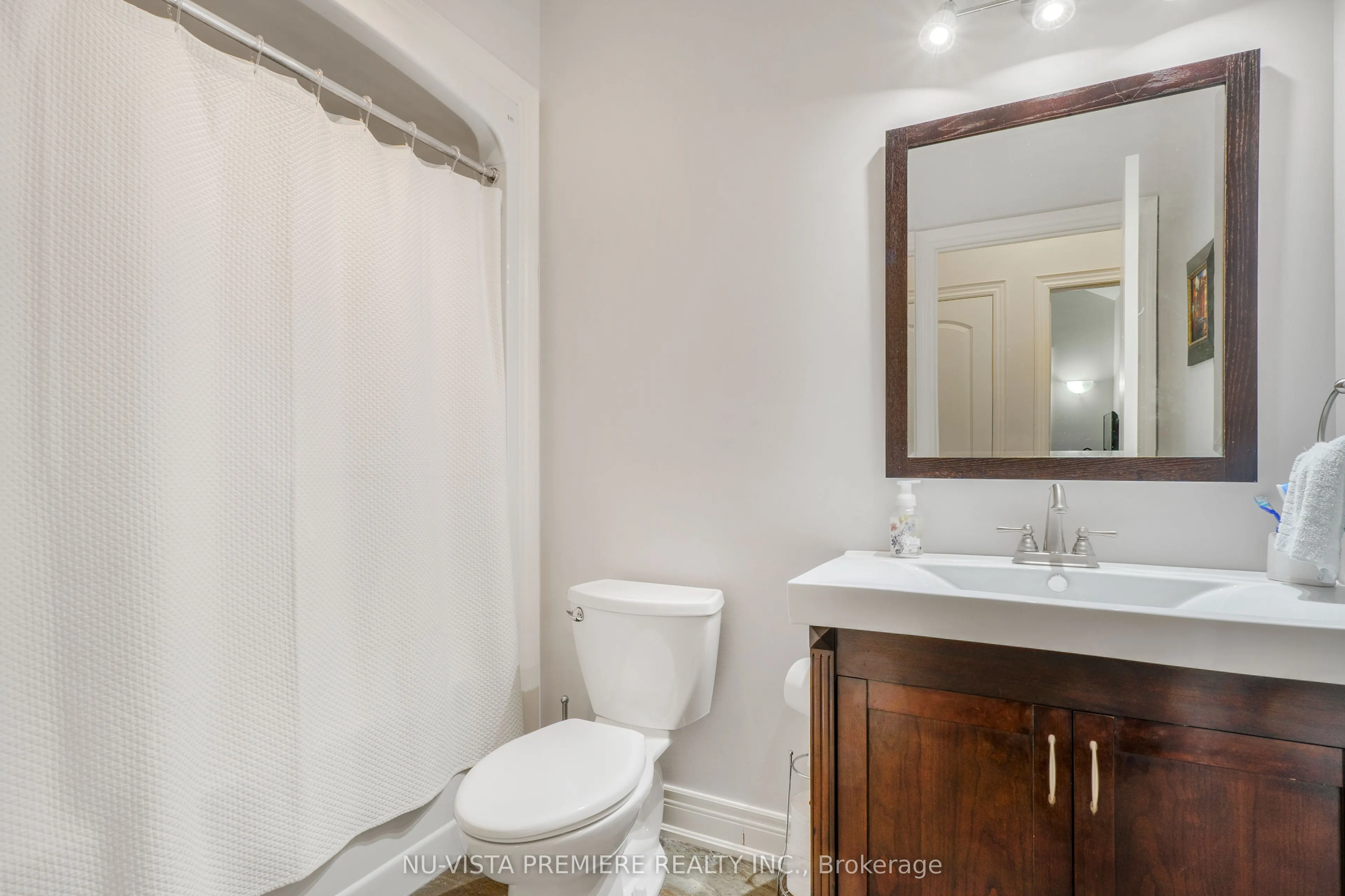 19 Hillside Drive E #10
