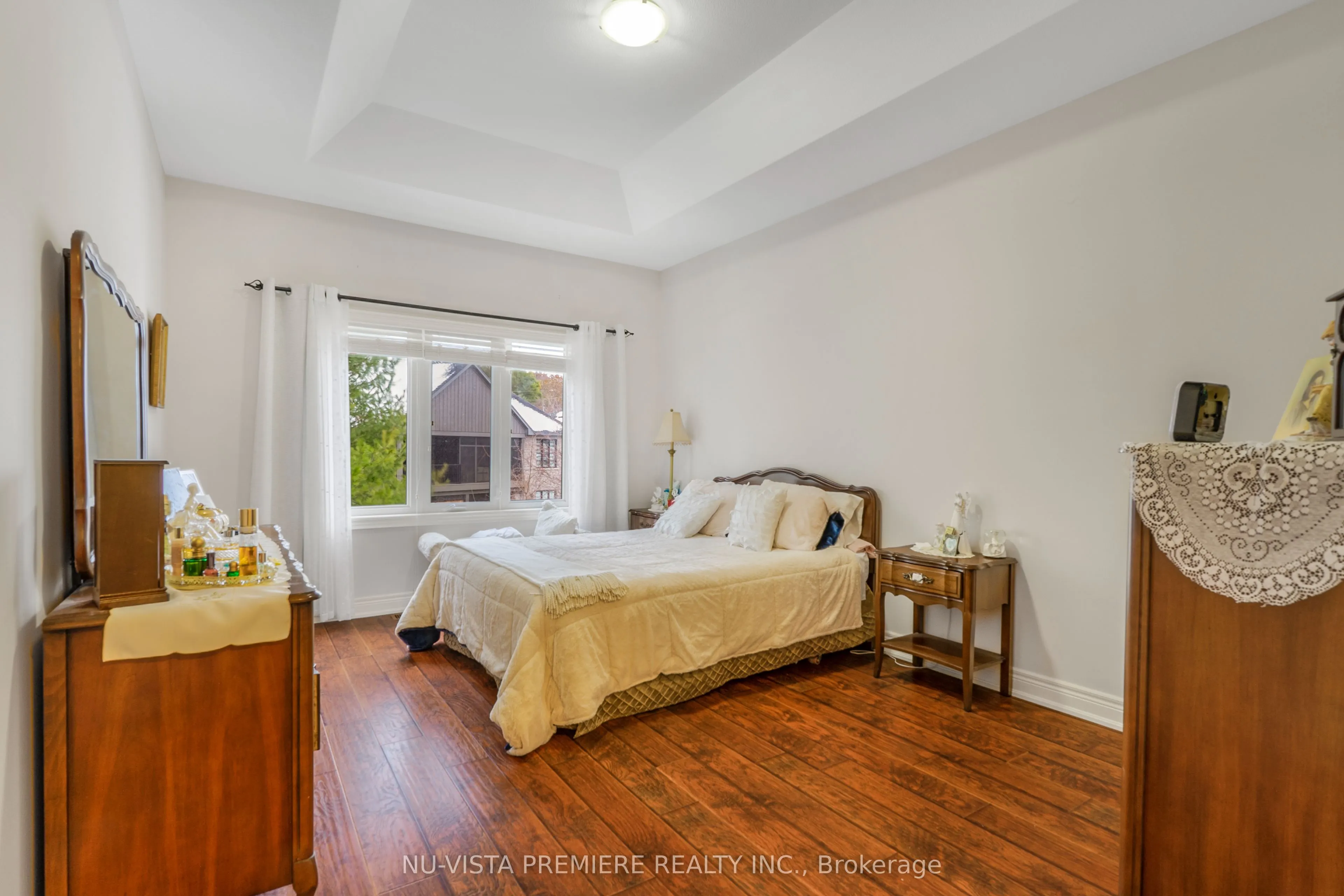 19 Hillside Drive E #10