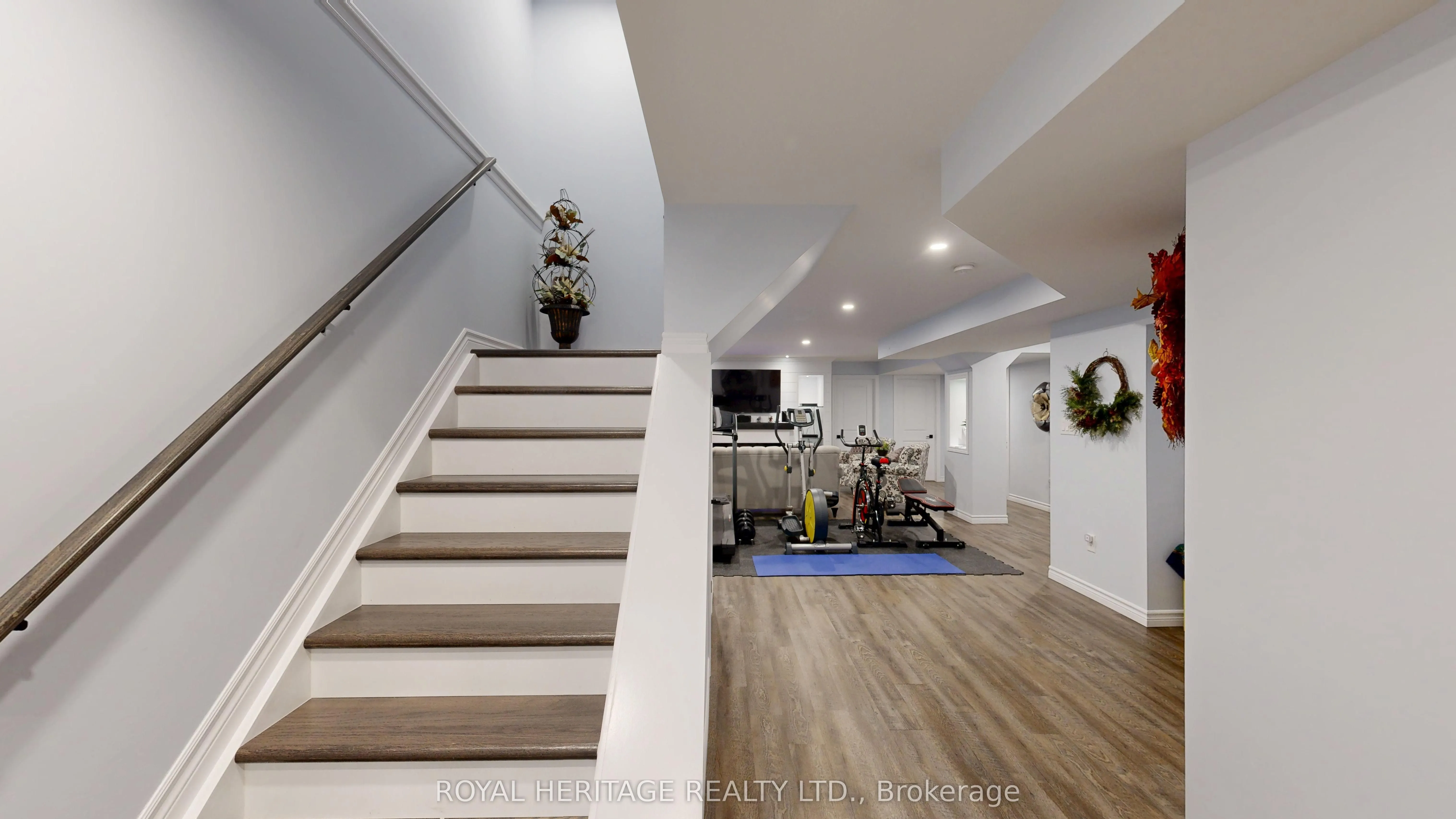 976 Avery Avenue