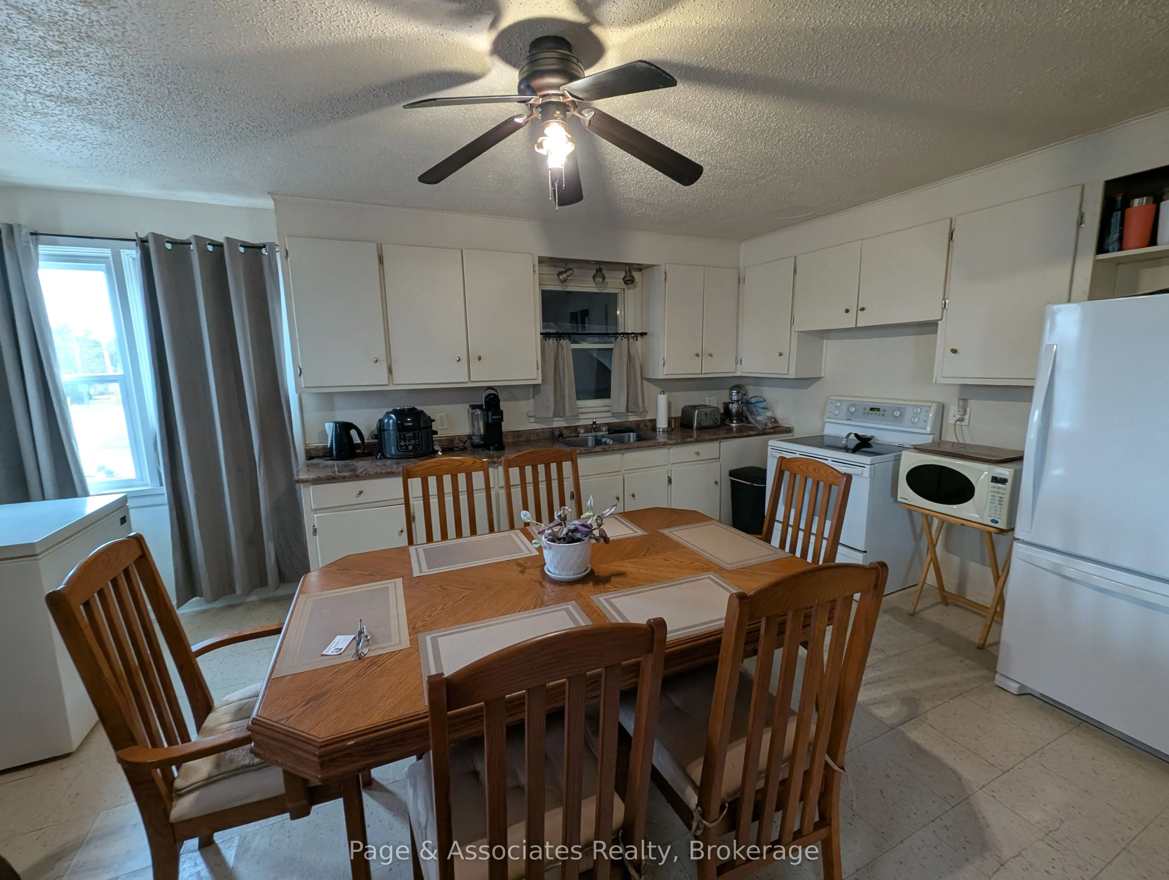 284 Cache Bay Road