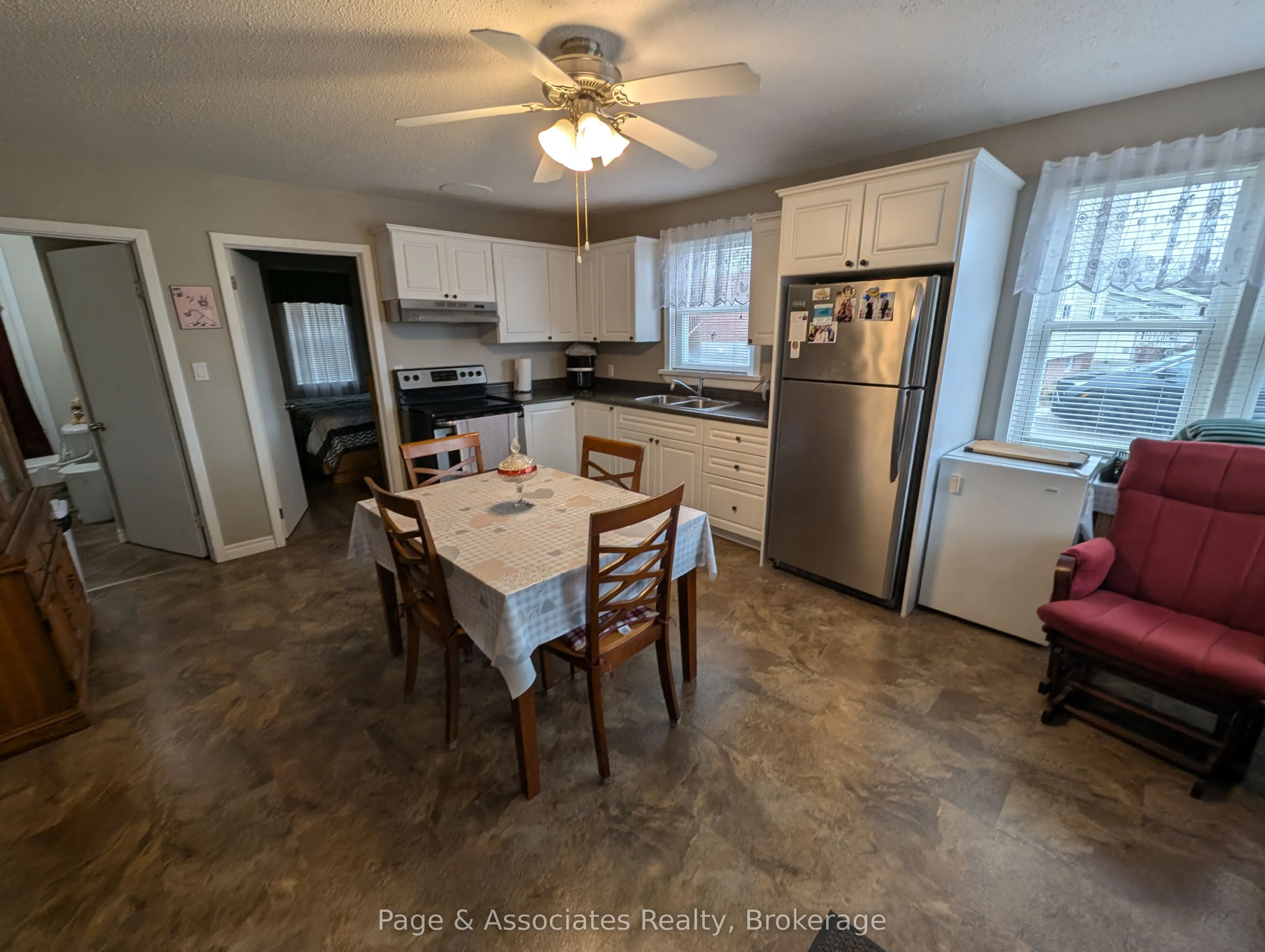 284 Cache Bay Road