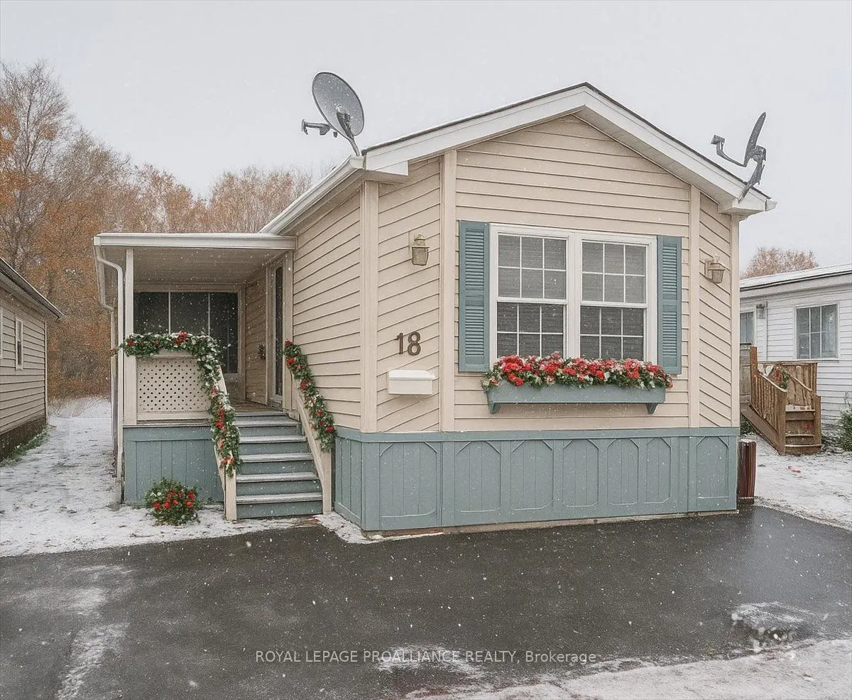 311 Dundas Street E #18