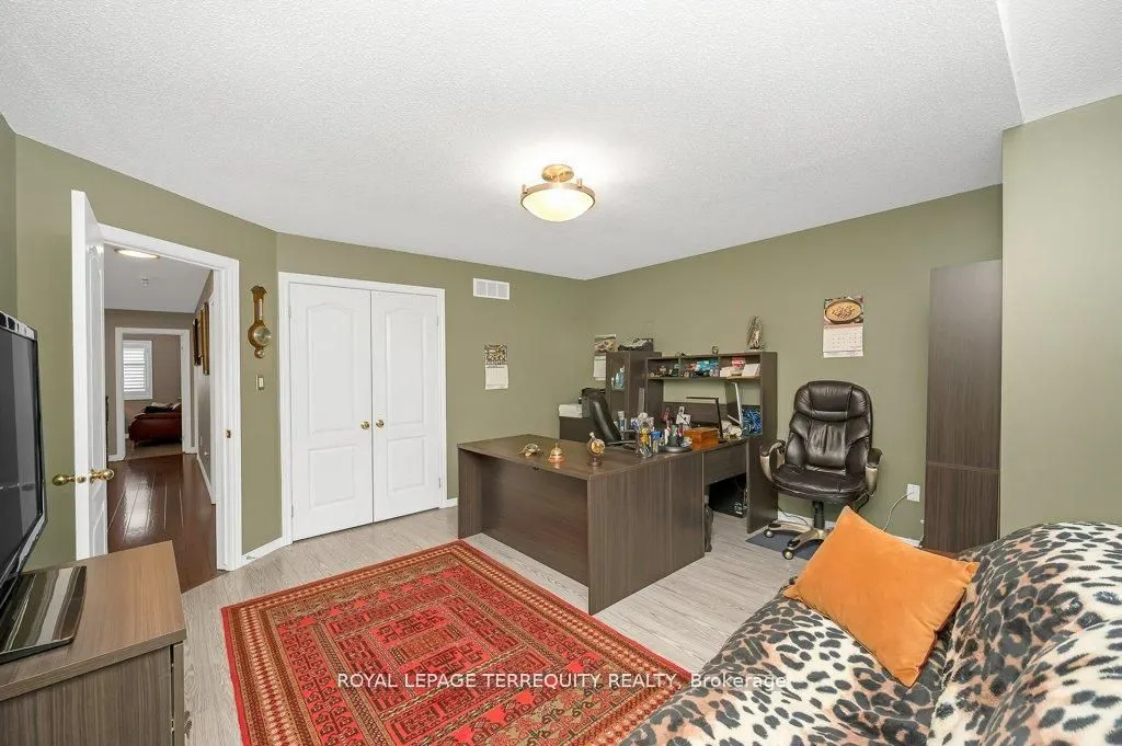 15 Armour Crescent