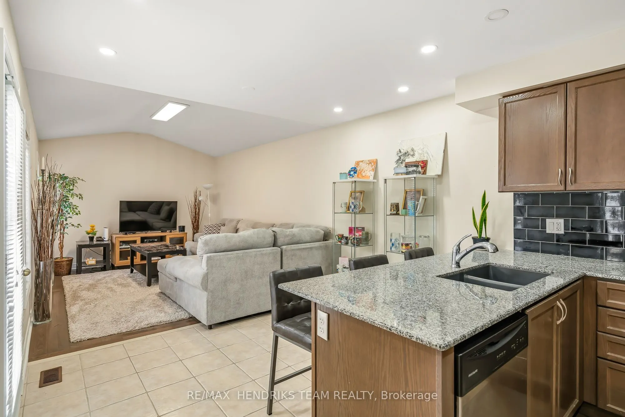 11 Keith Crescent