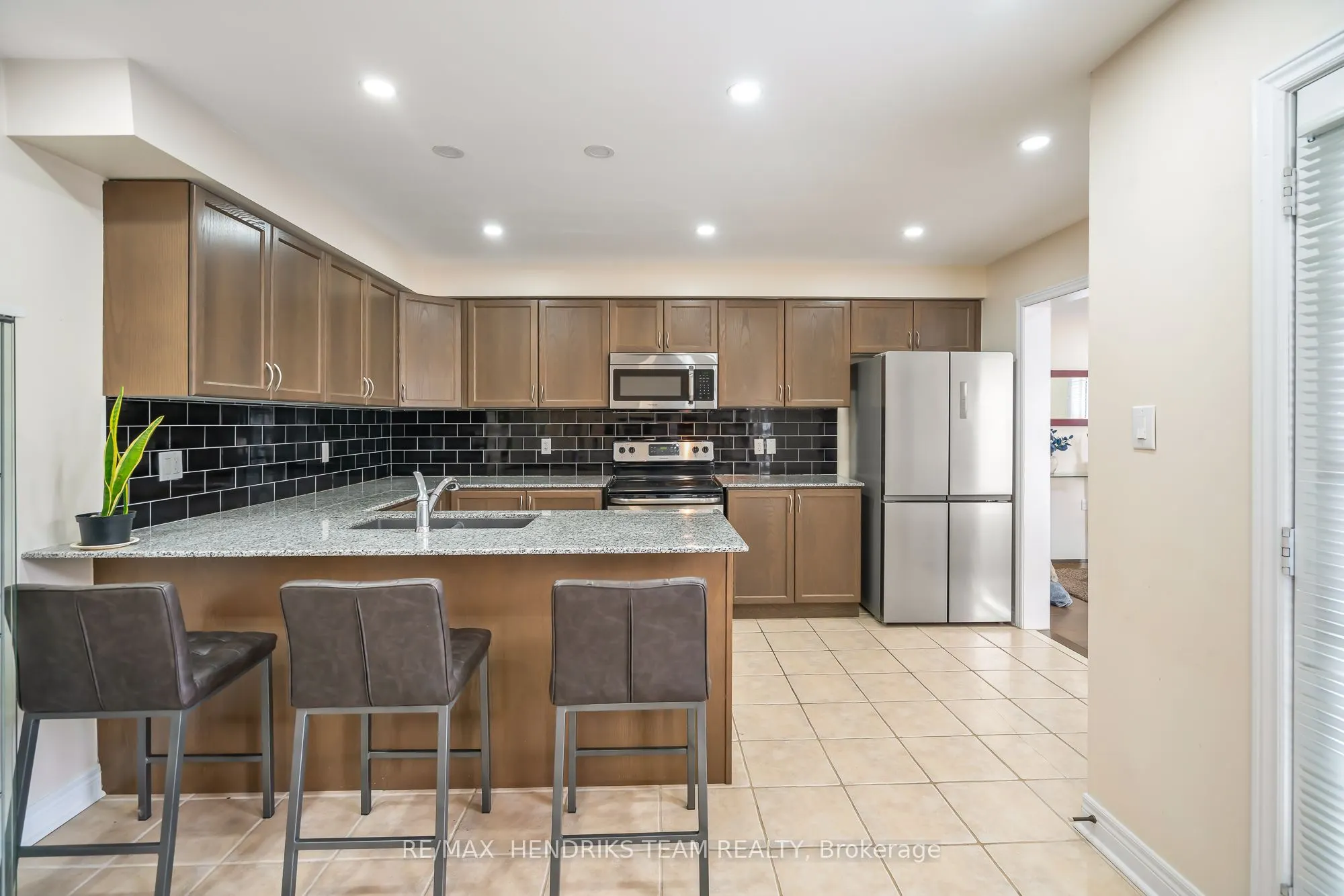 11 Keith Crescent