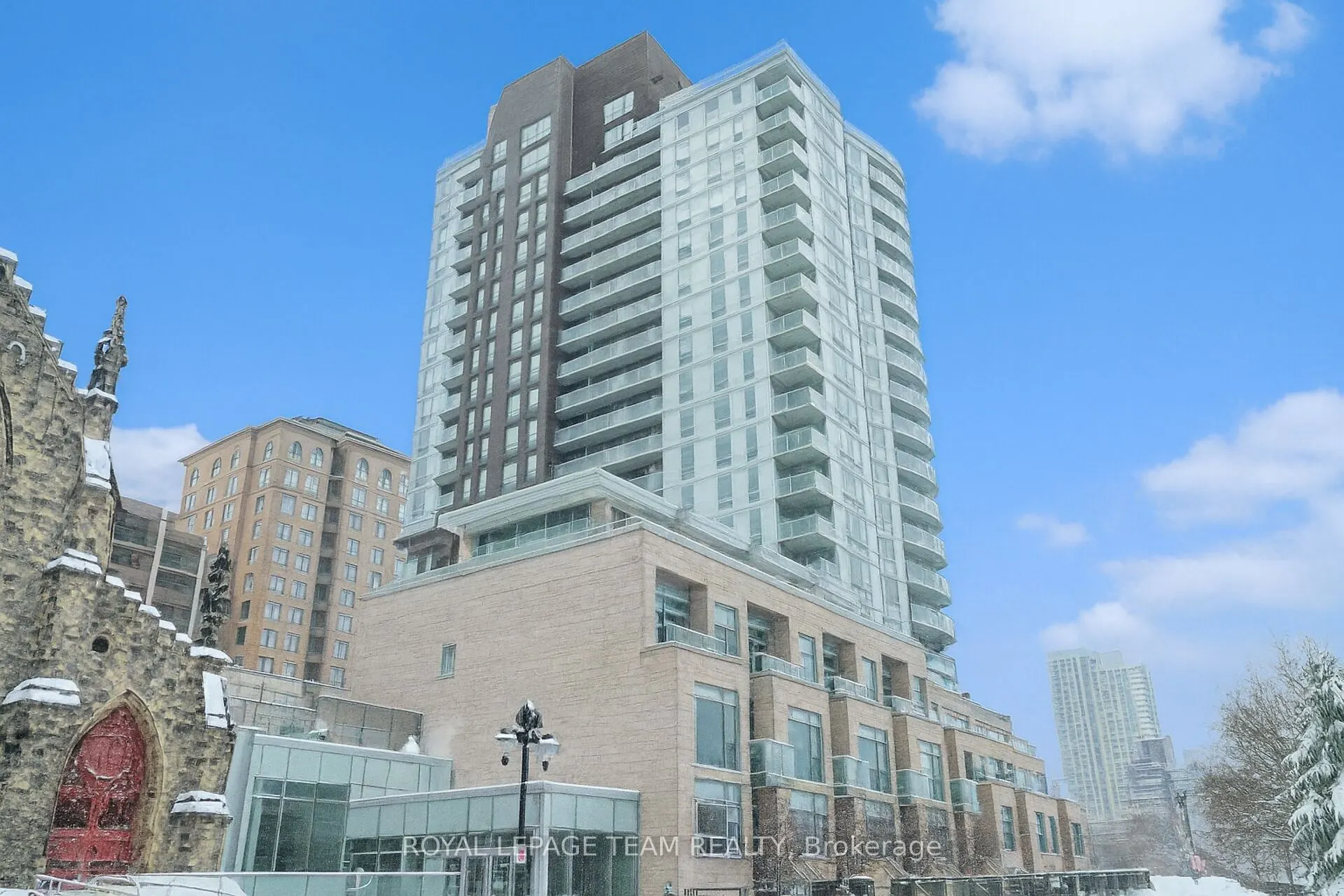 428 Sparks Street #701