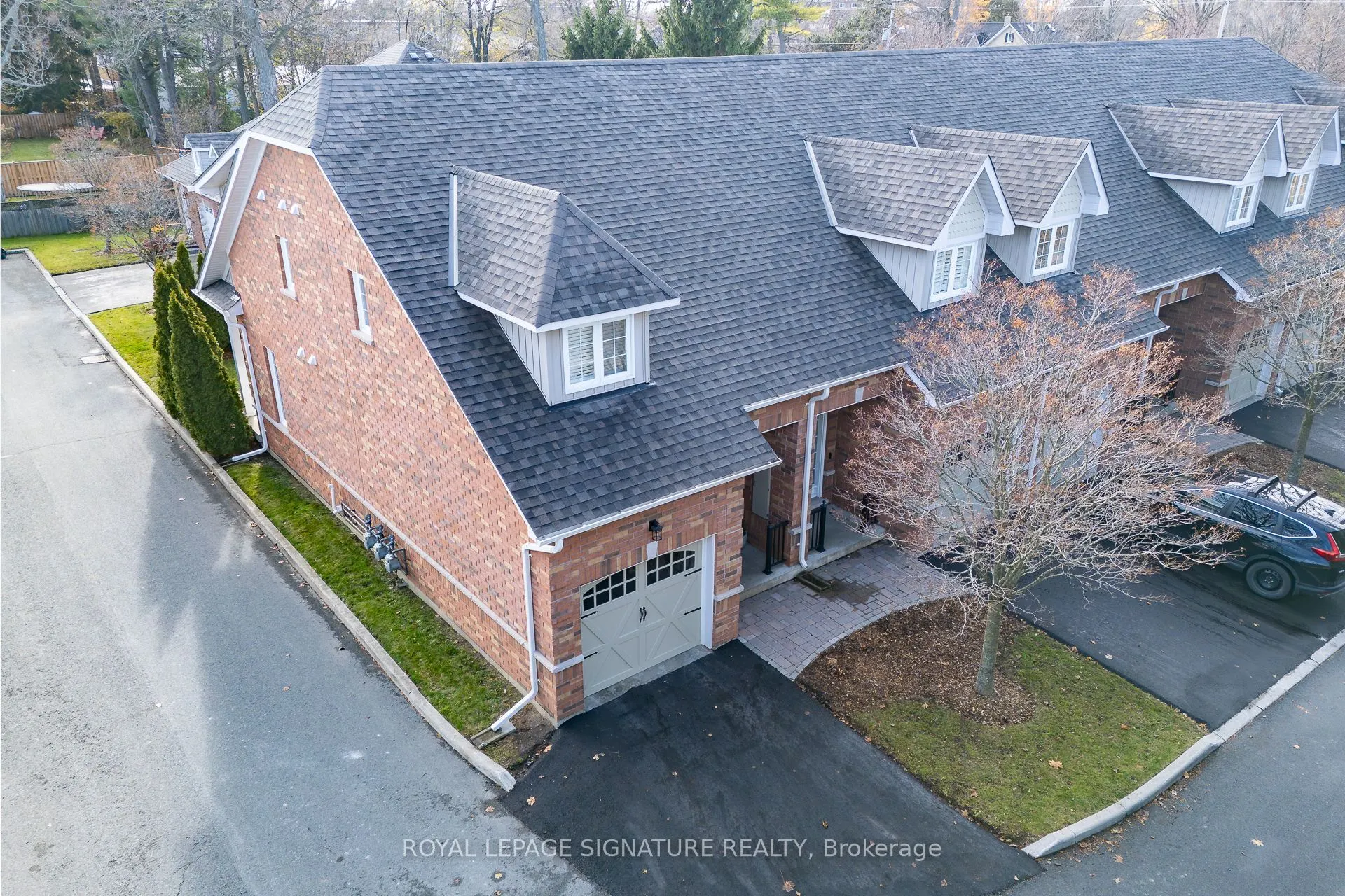 300 D'arcy Street #106