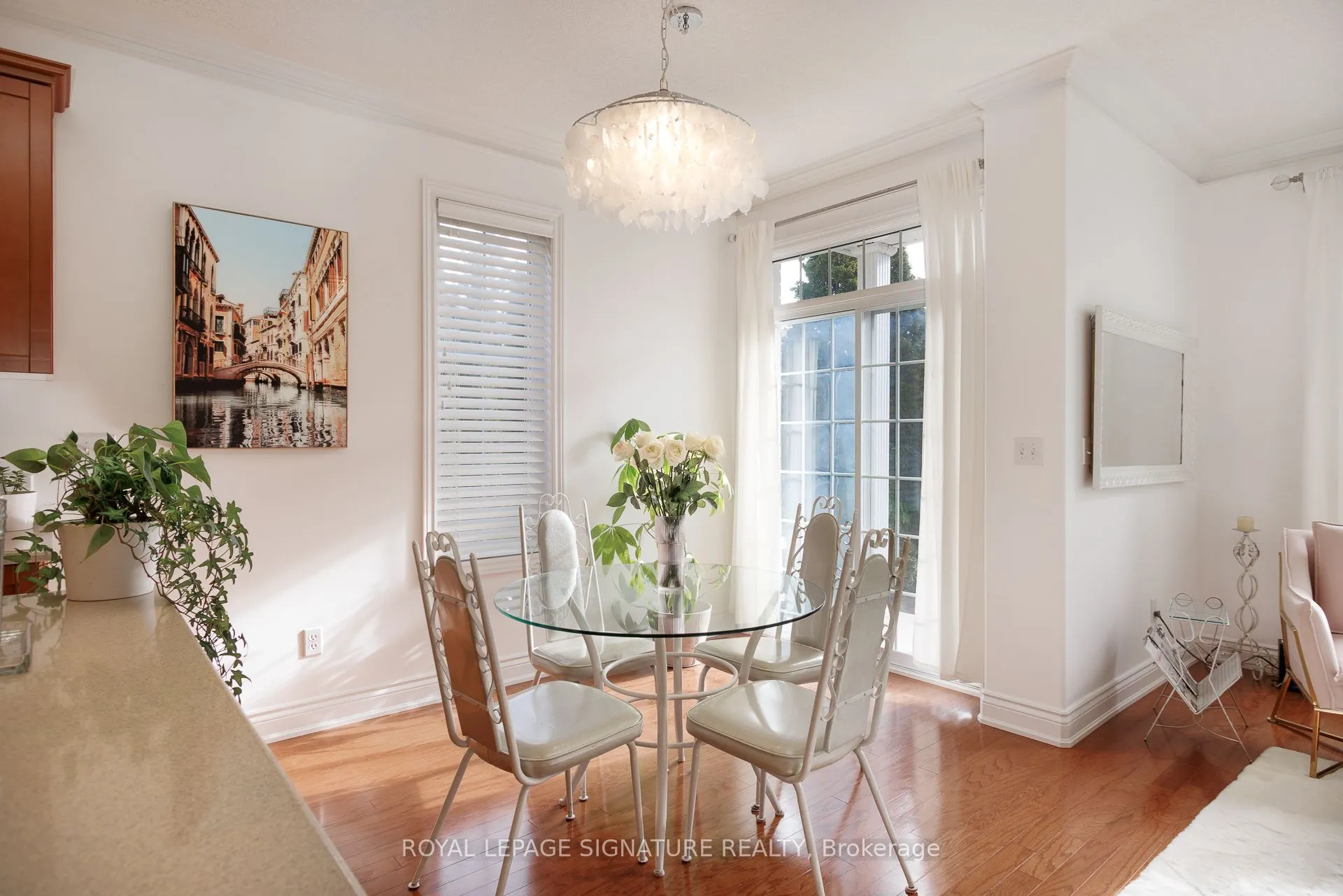 300 D'arcy Street #106