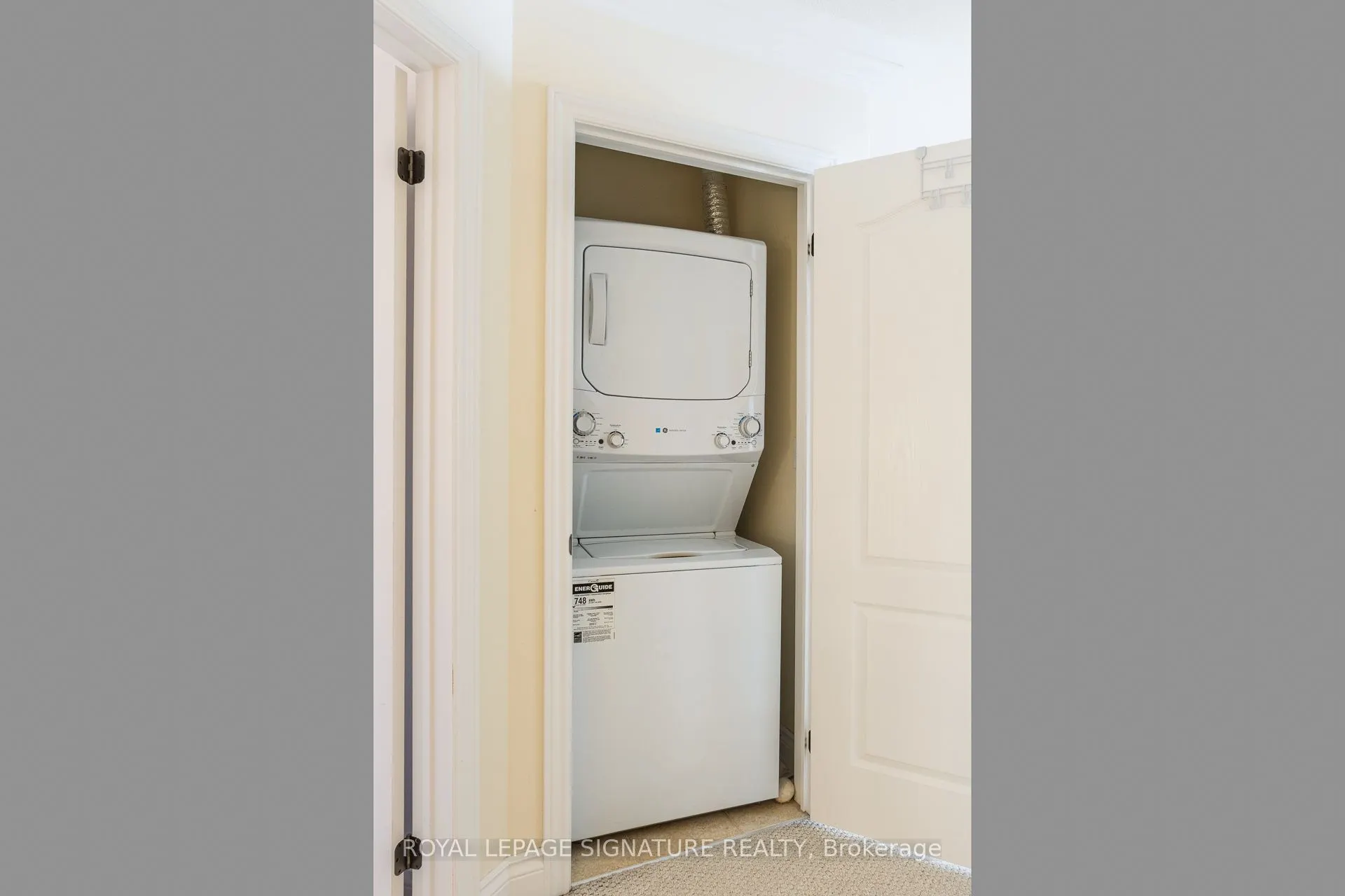 300 D'arcy Street #106
