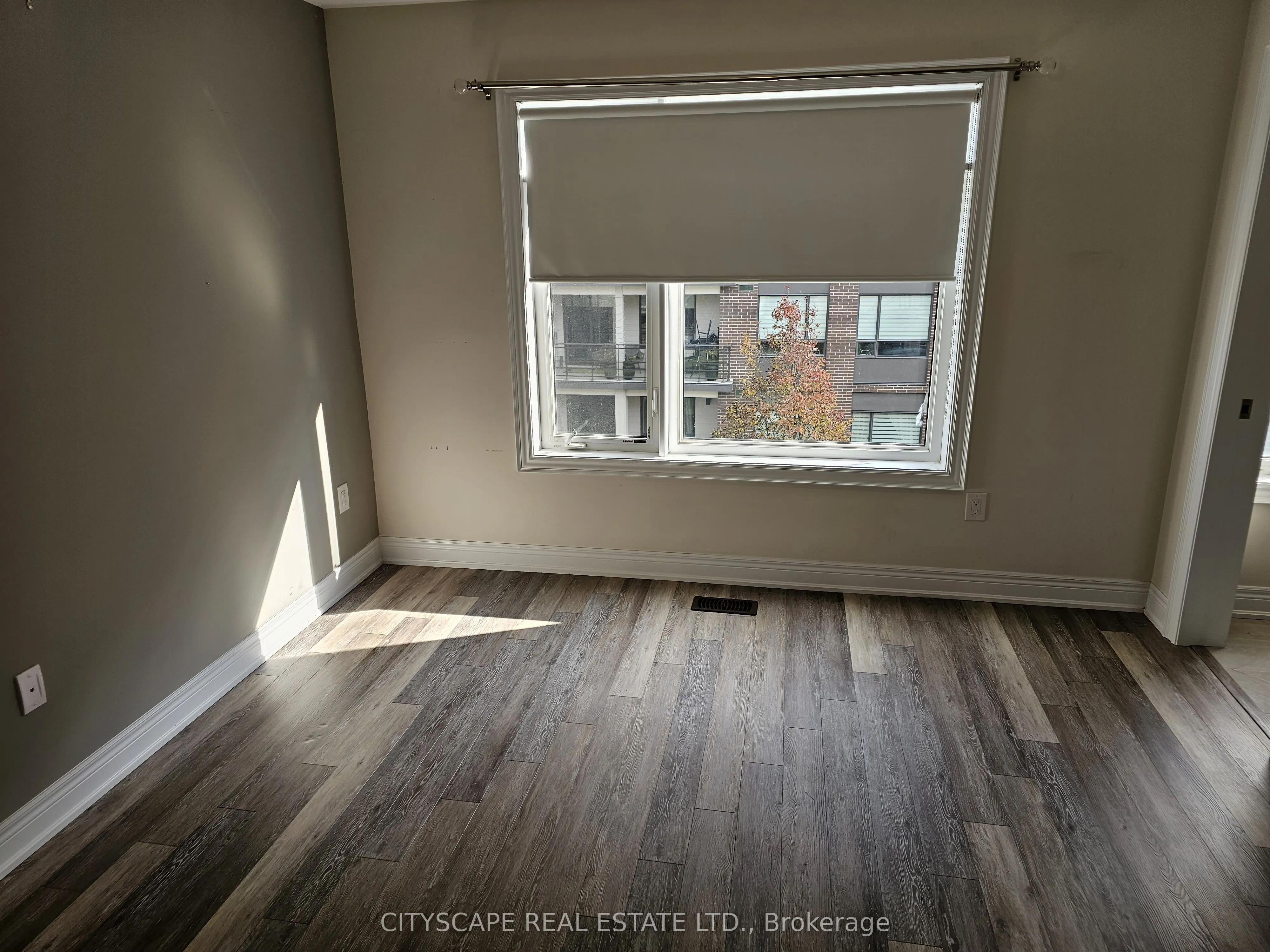 16 Waterview Lane