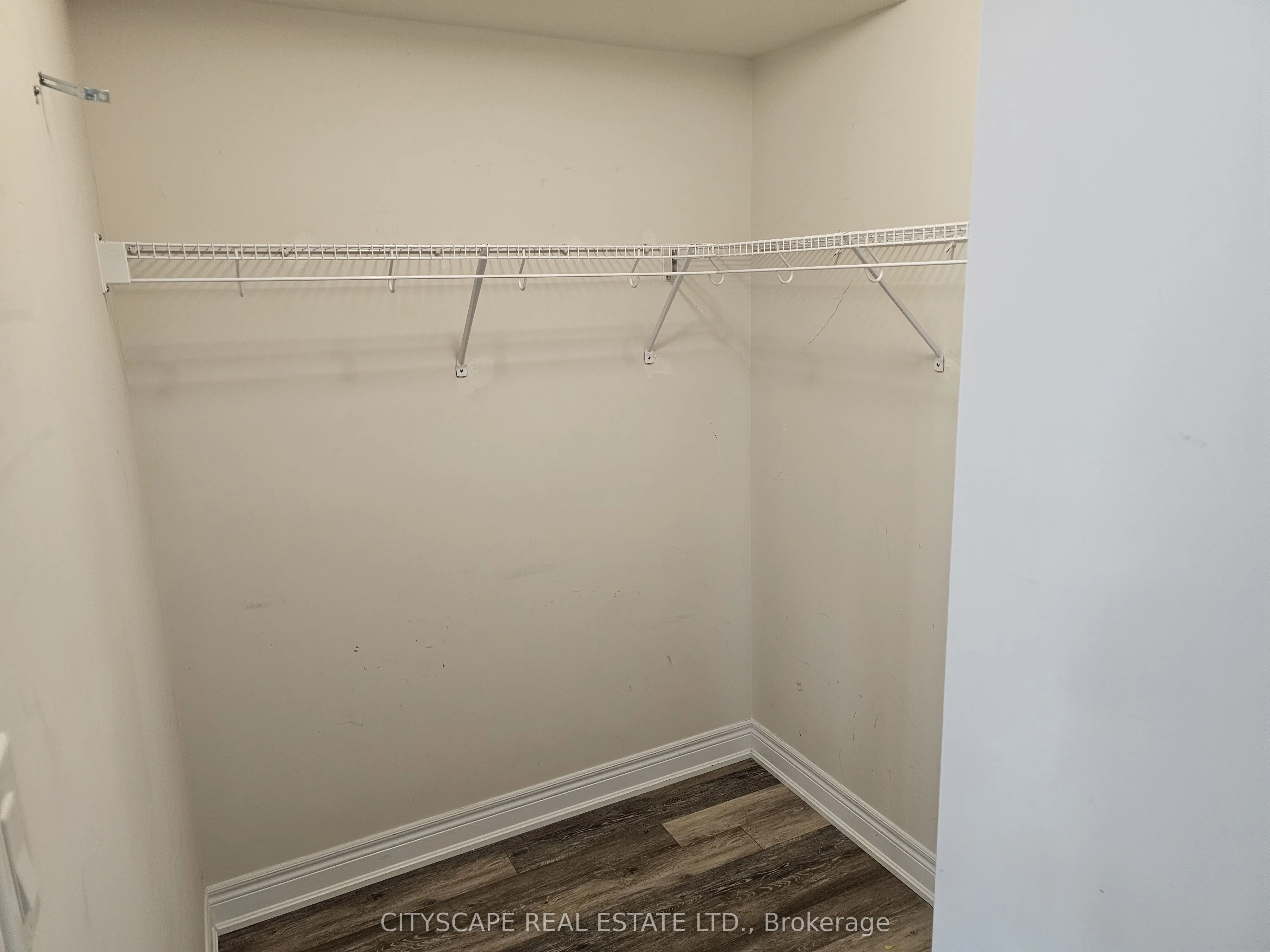 16 Waterview Lane