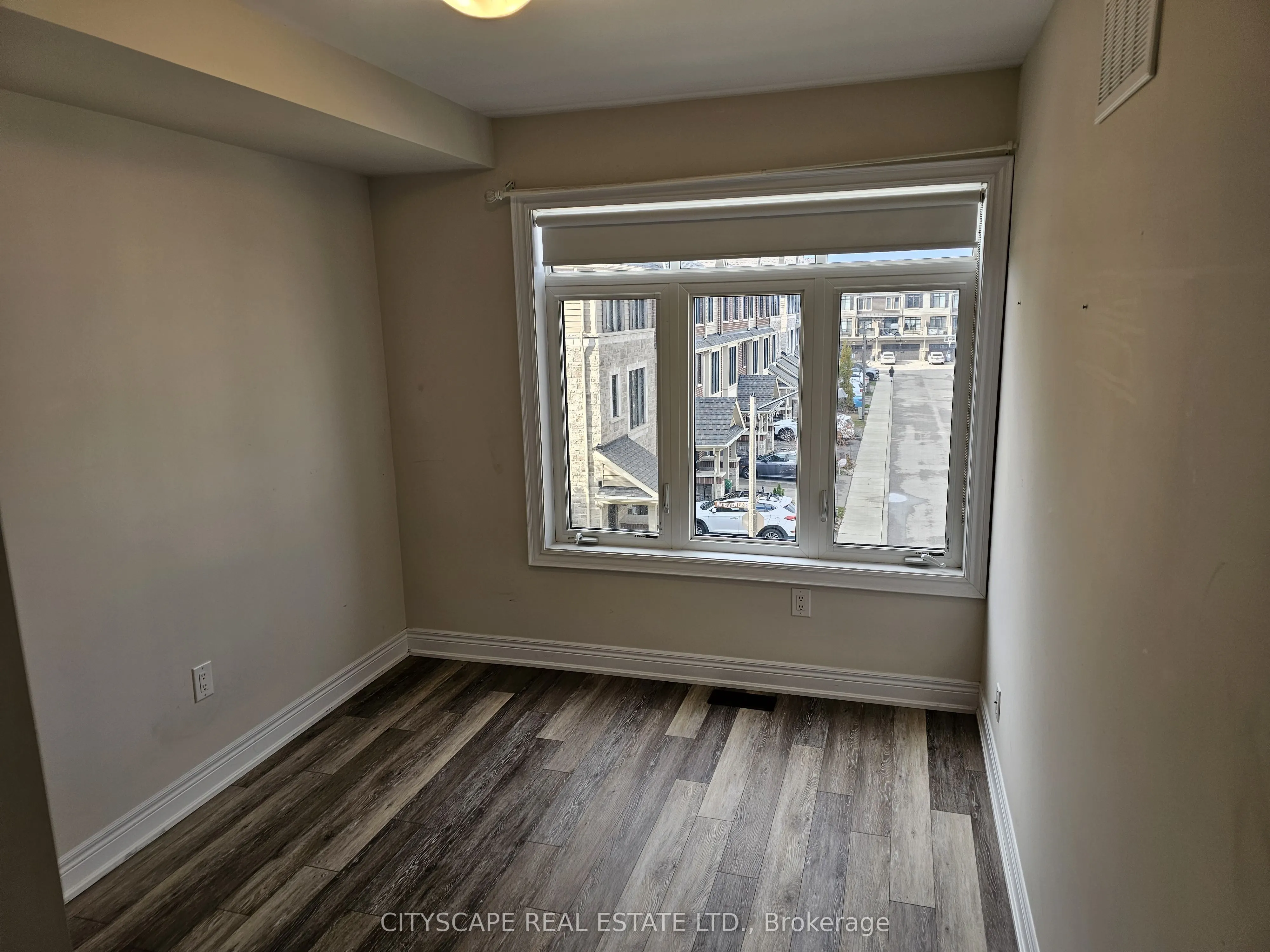 16 Waterview Lane