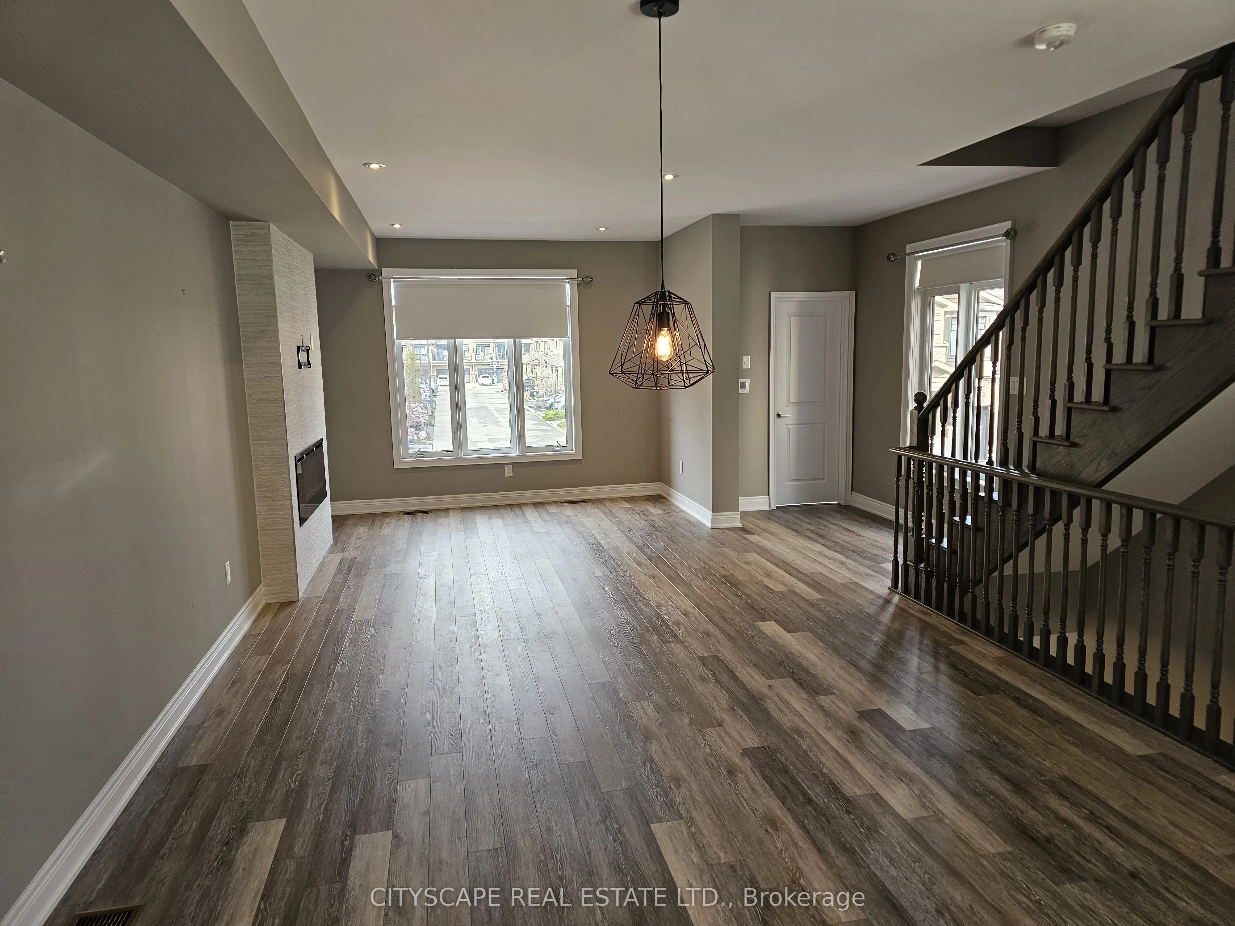 16 Waterview Lane