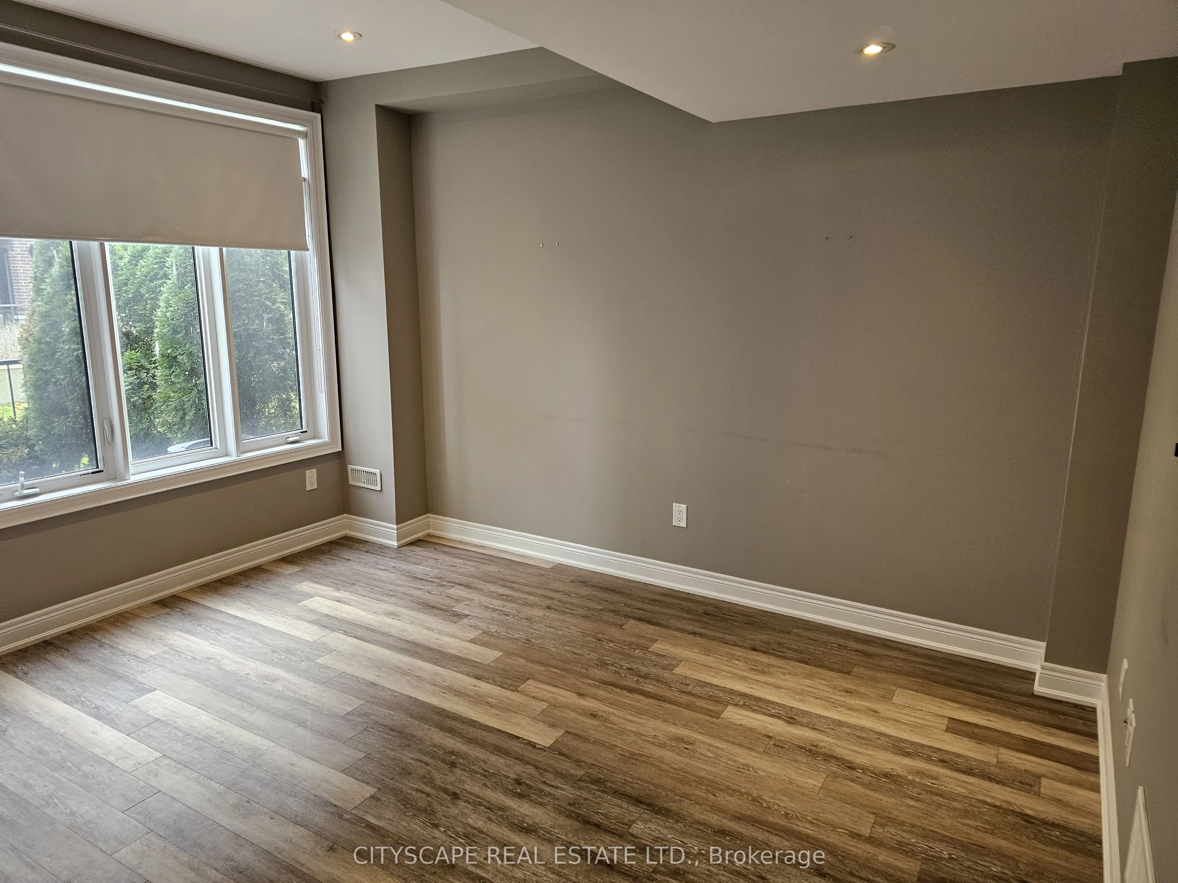 16 Waterview Lane