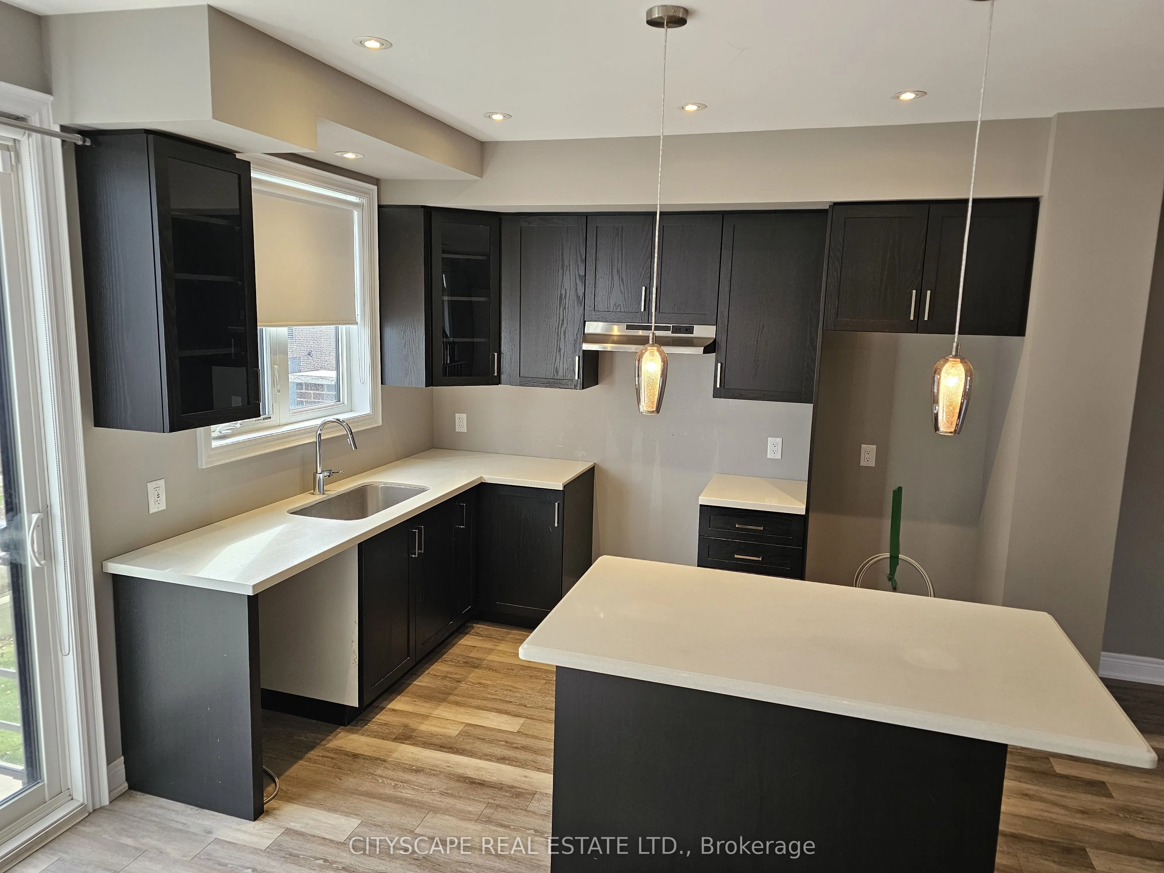 16 Waterview Lane