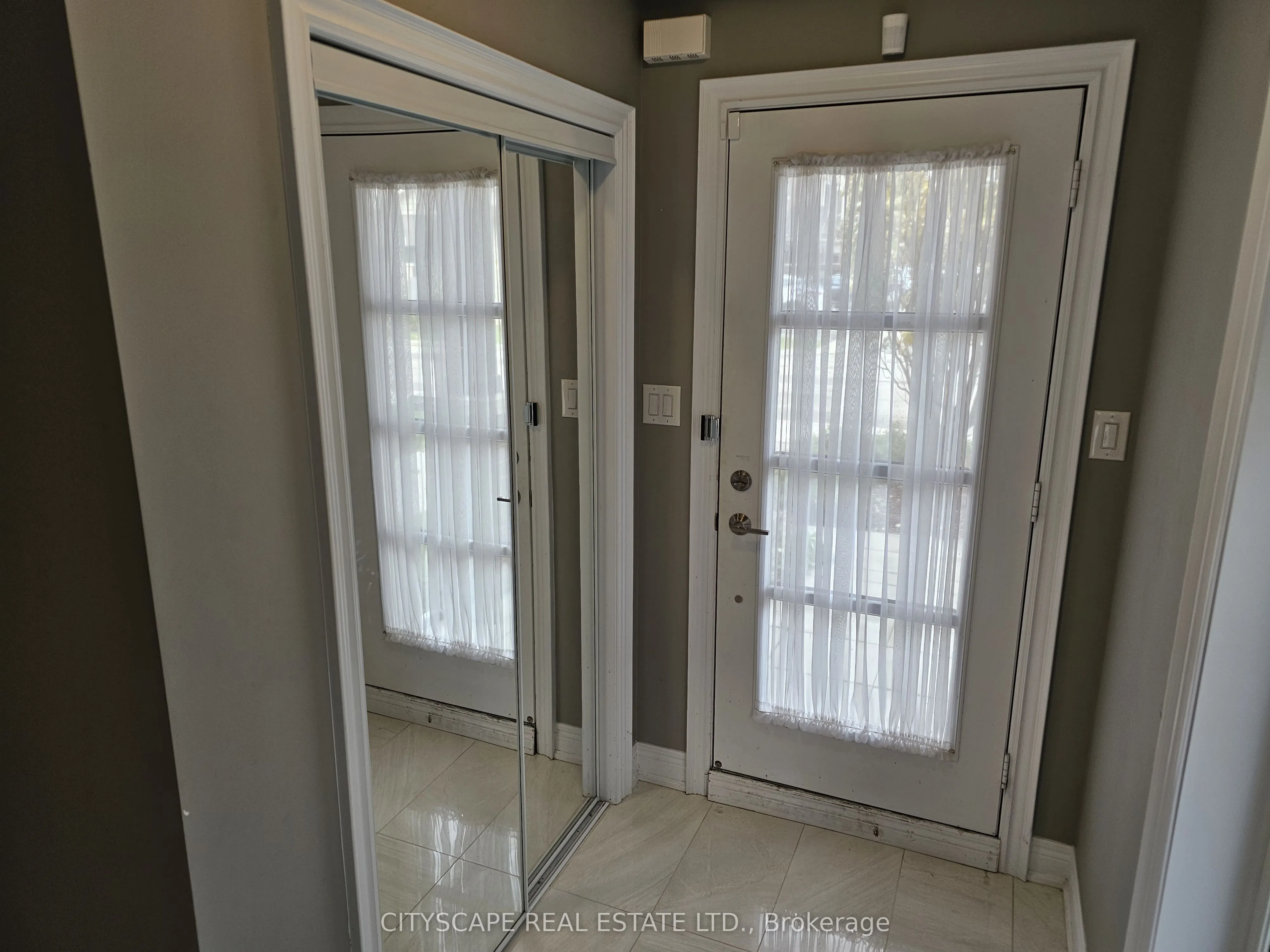 16 Waterview Lane