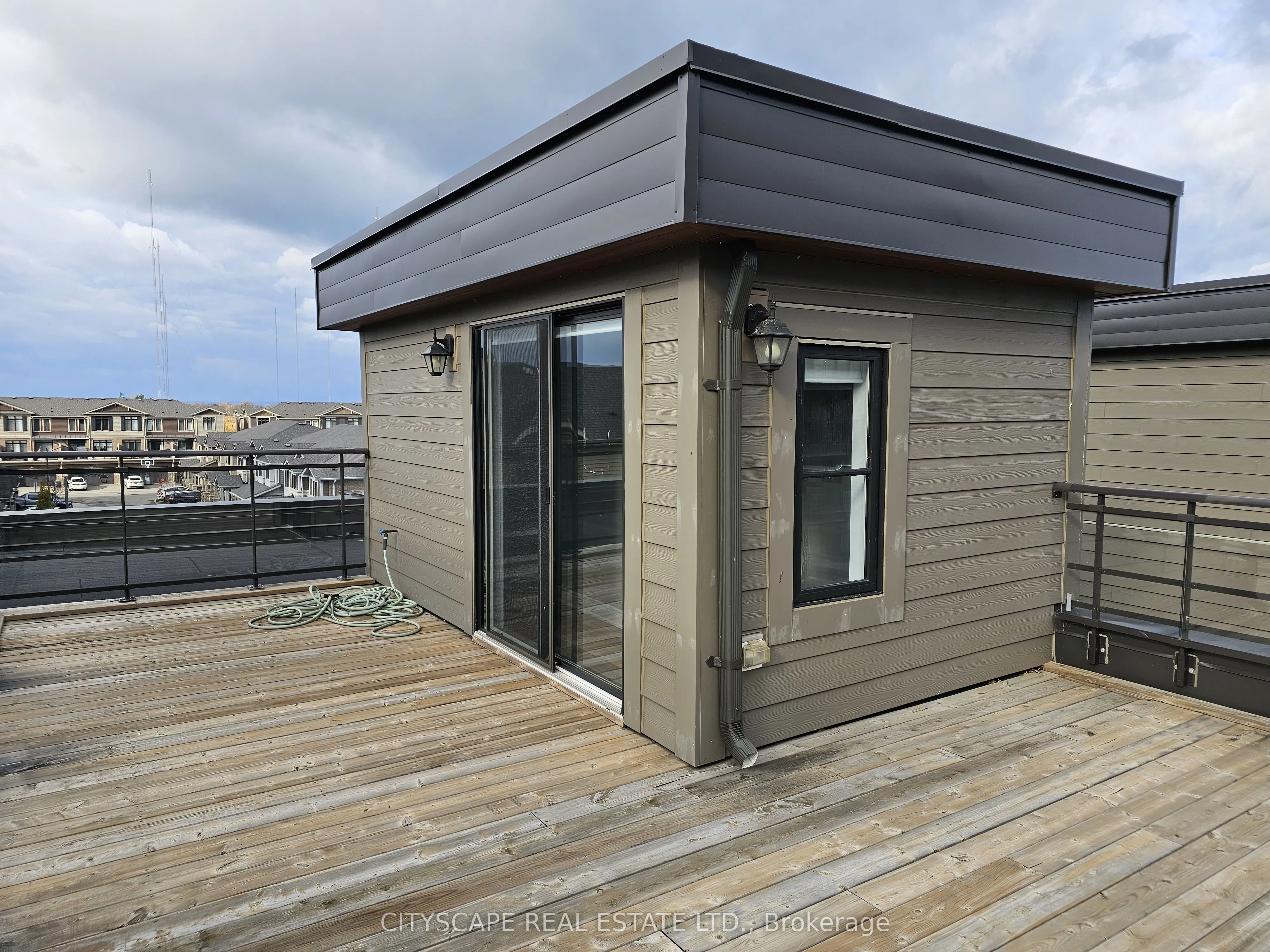 16 Waterview Lane