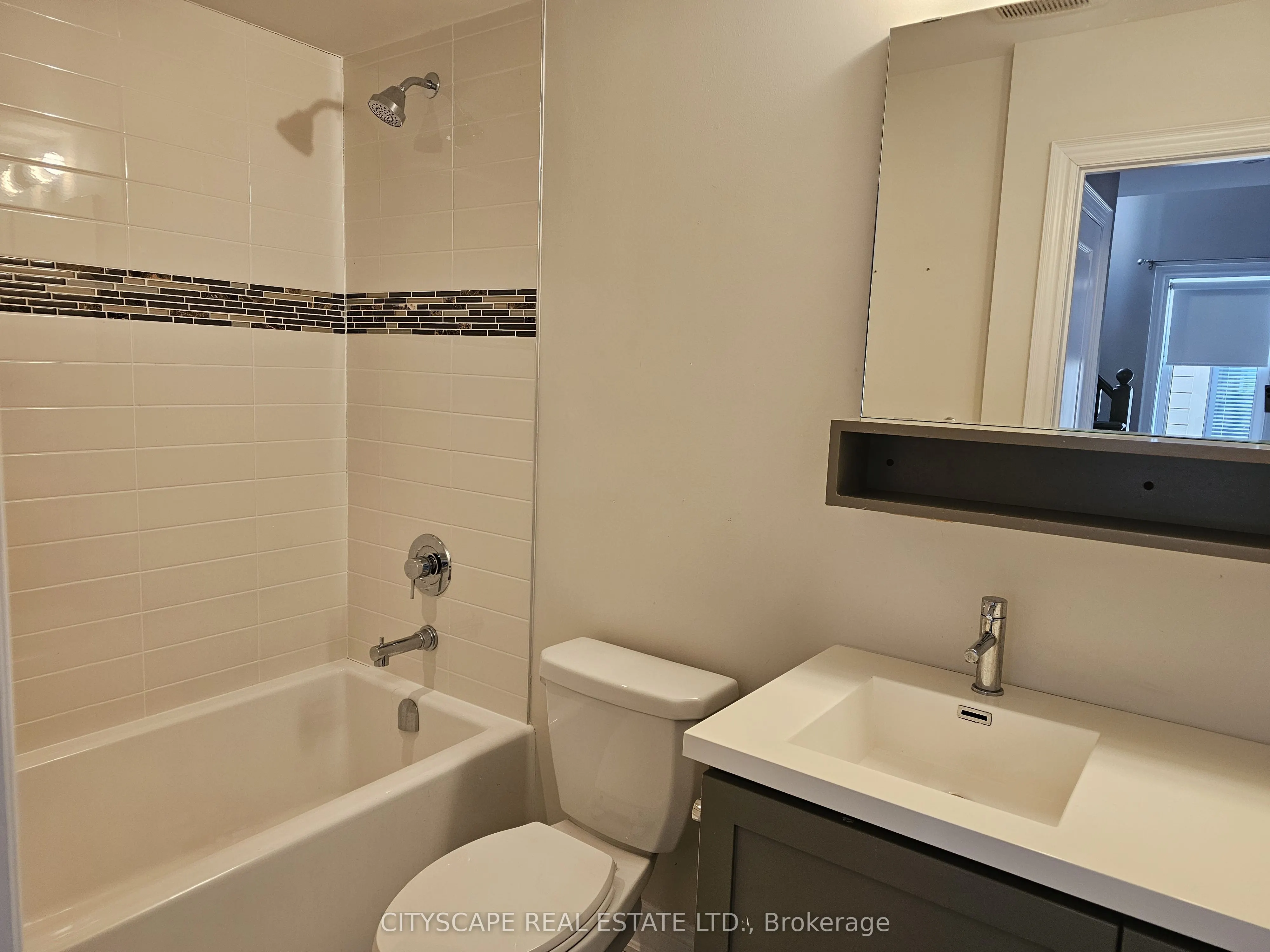 16 Waterview Lane