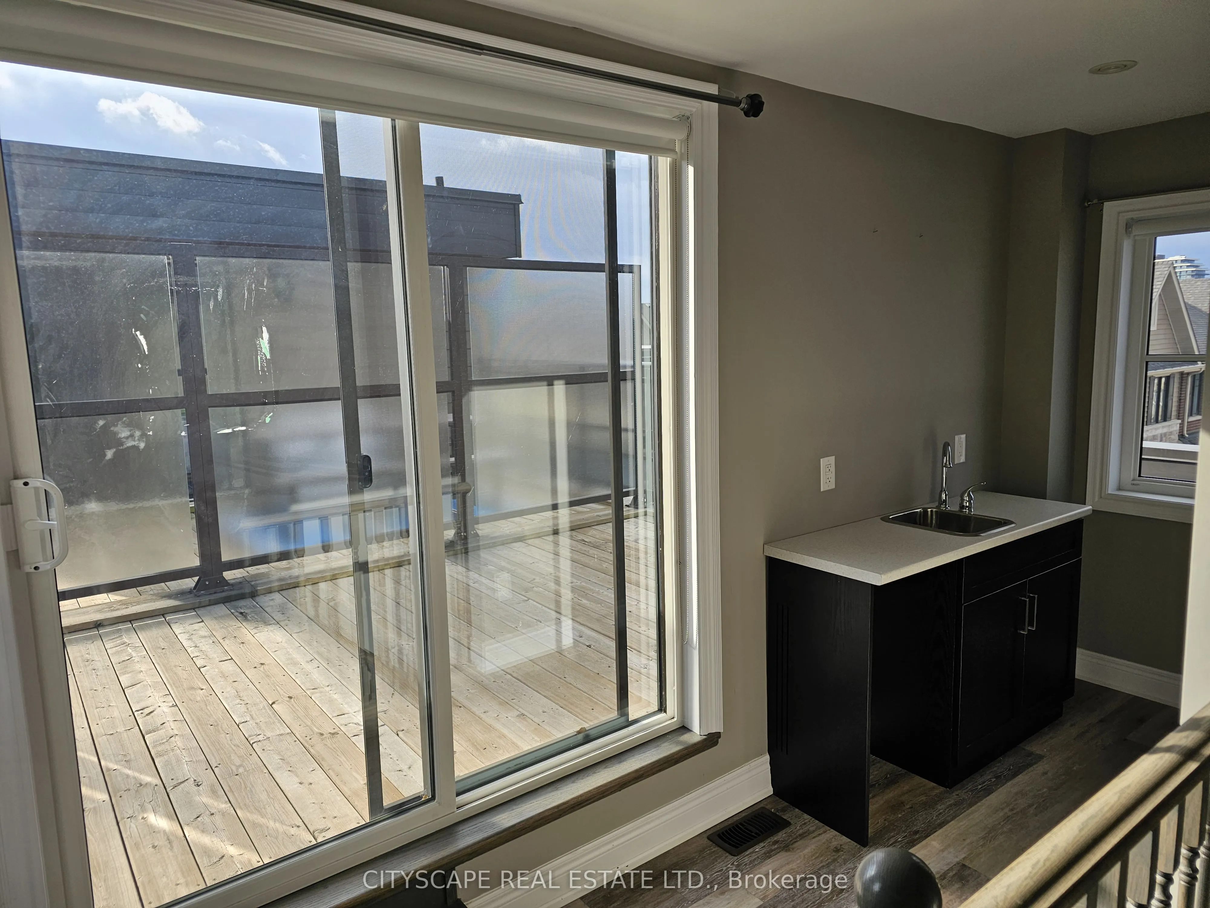 16 Waterview Lane