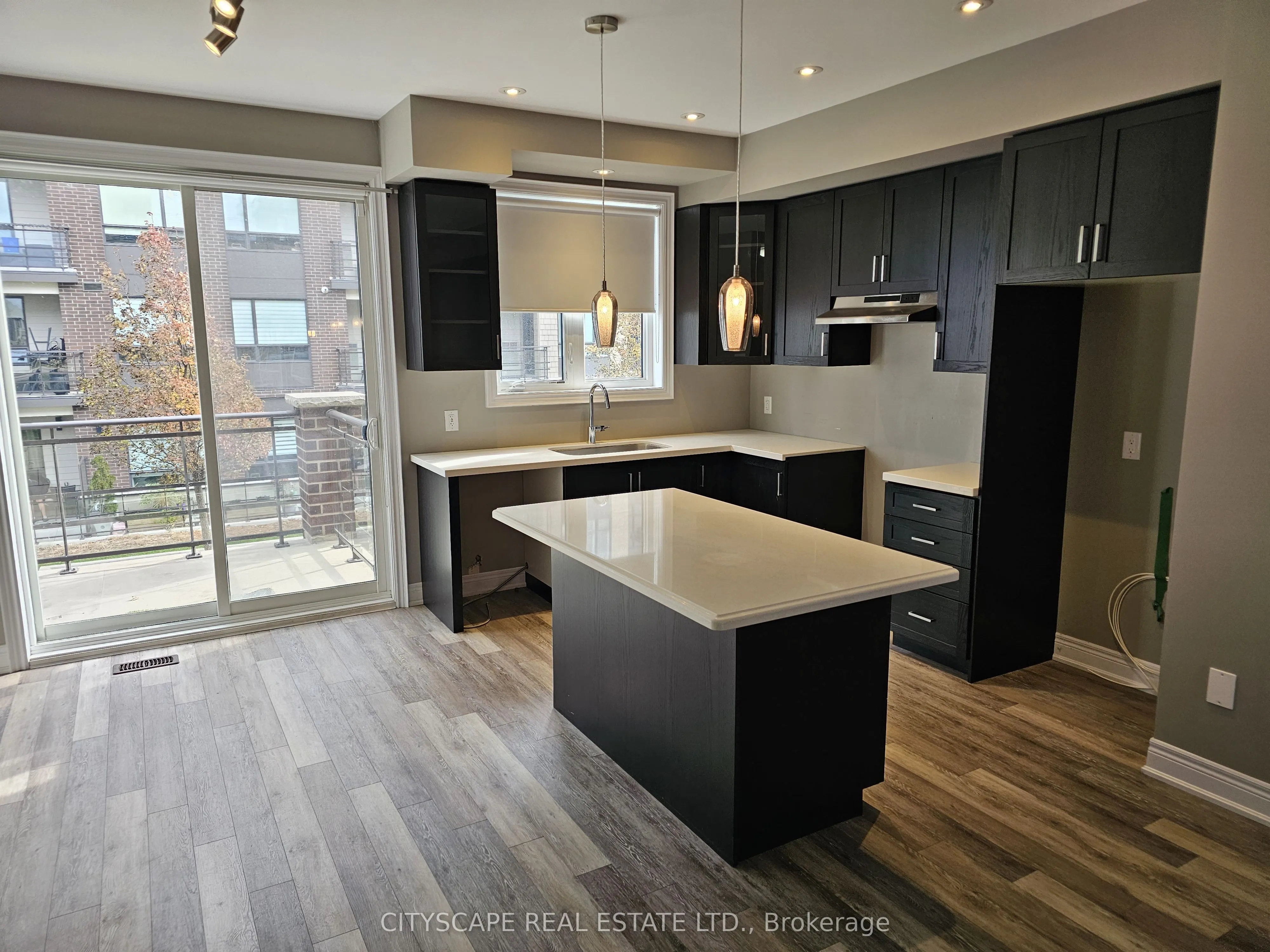 16 Waterview Lane