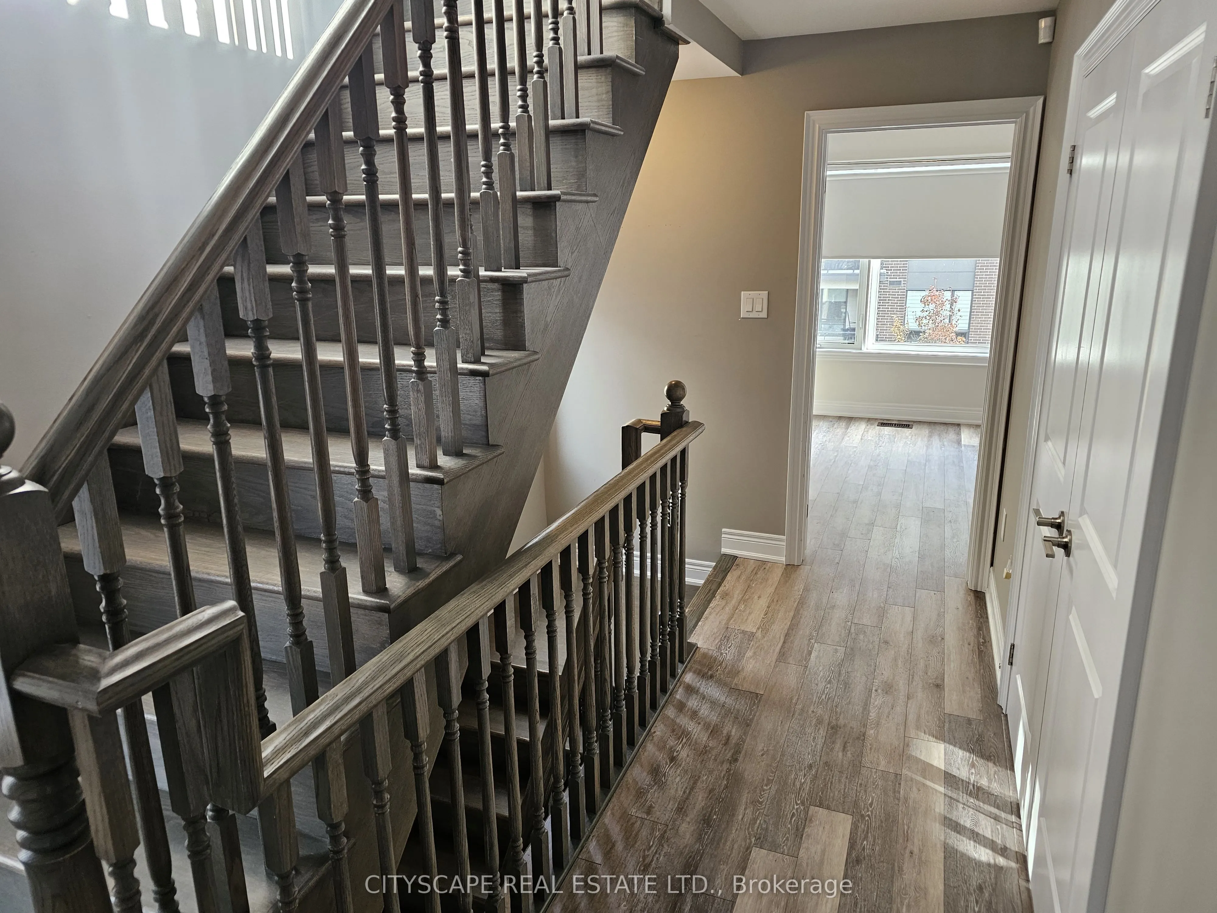 16 Waterview Lane